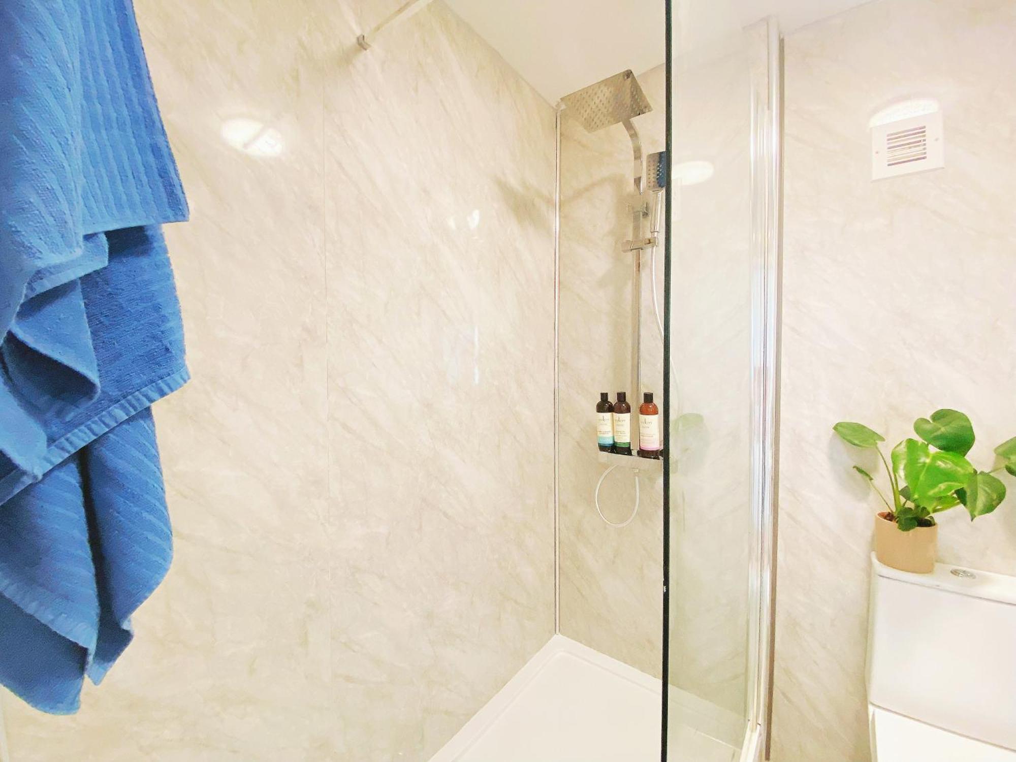 Maison d'hôtes Rarefind Shepherds Bush Flat 1 Min To Tube Station Londres