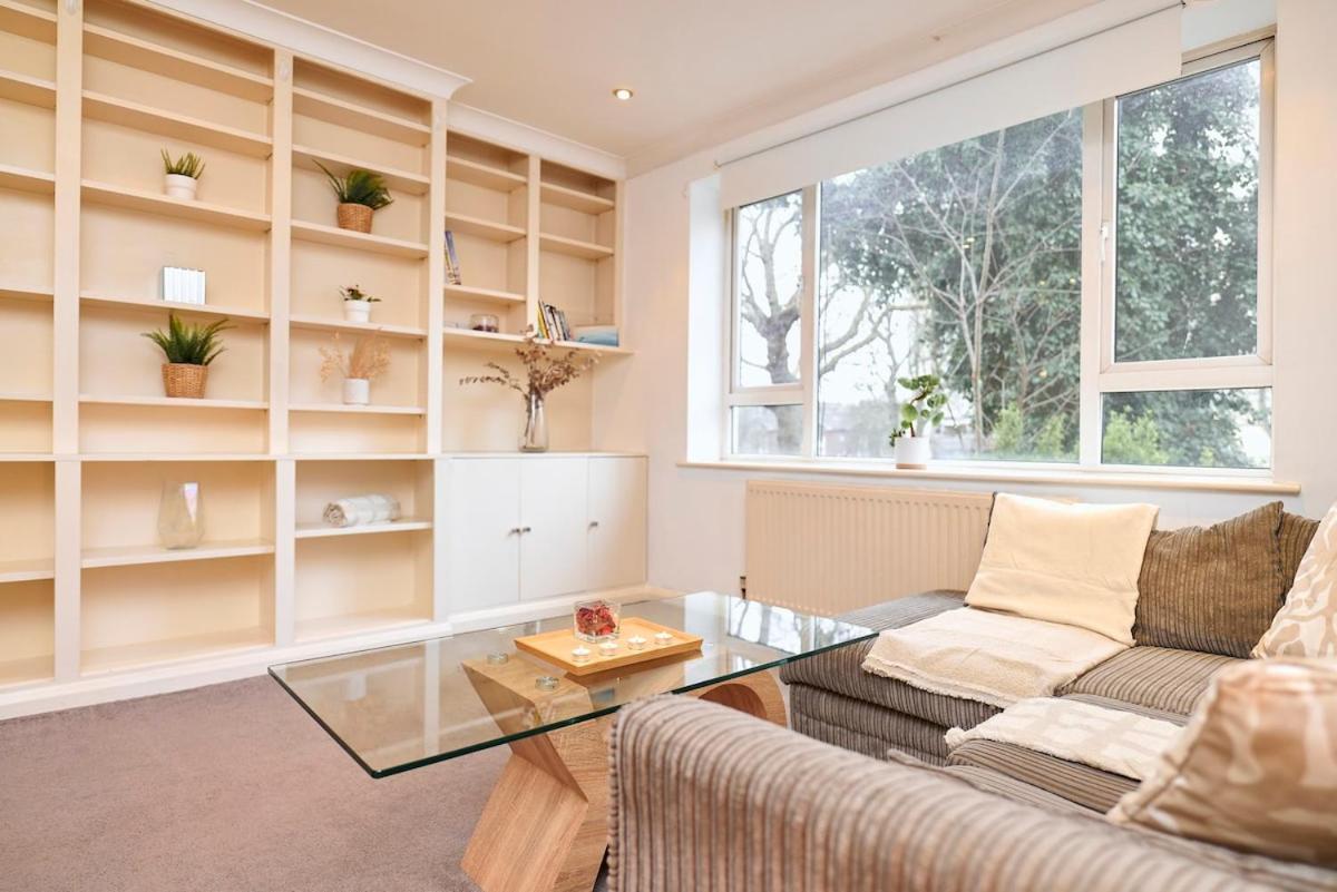 3 Bed With Parking In Maida Vale Appartement *