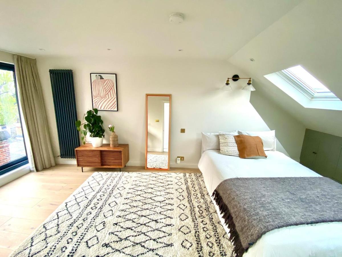 Newly Renovated 4 Bed - North Hébergement de vacances