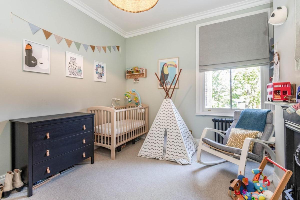 Hébergement de vacances Newly Renovated 4 Bed - North Londres