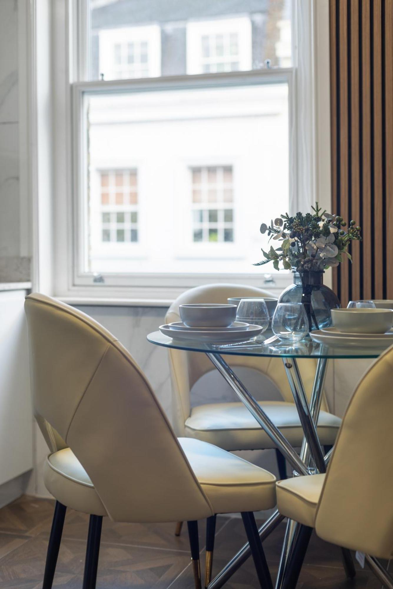 Apartment Stylish In The Heart Of Soho Your West End Escape! Gsg