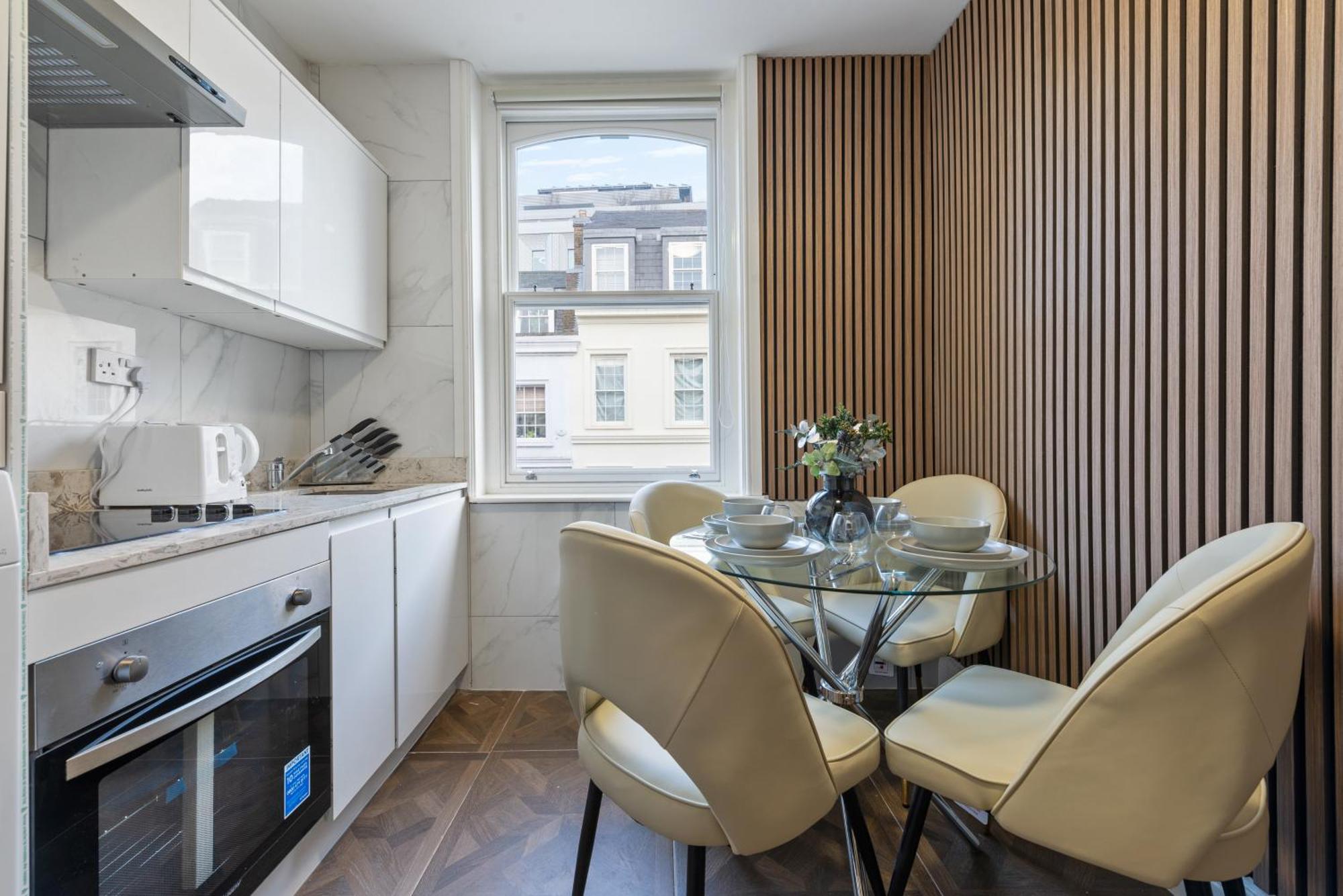 Apartment Stylish In The Heart Of Soho Your West End Escape! Gsg London