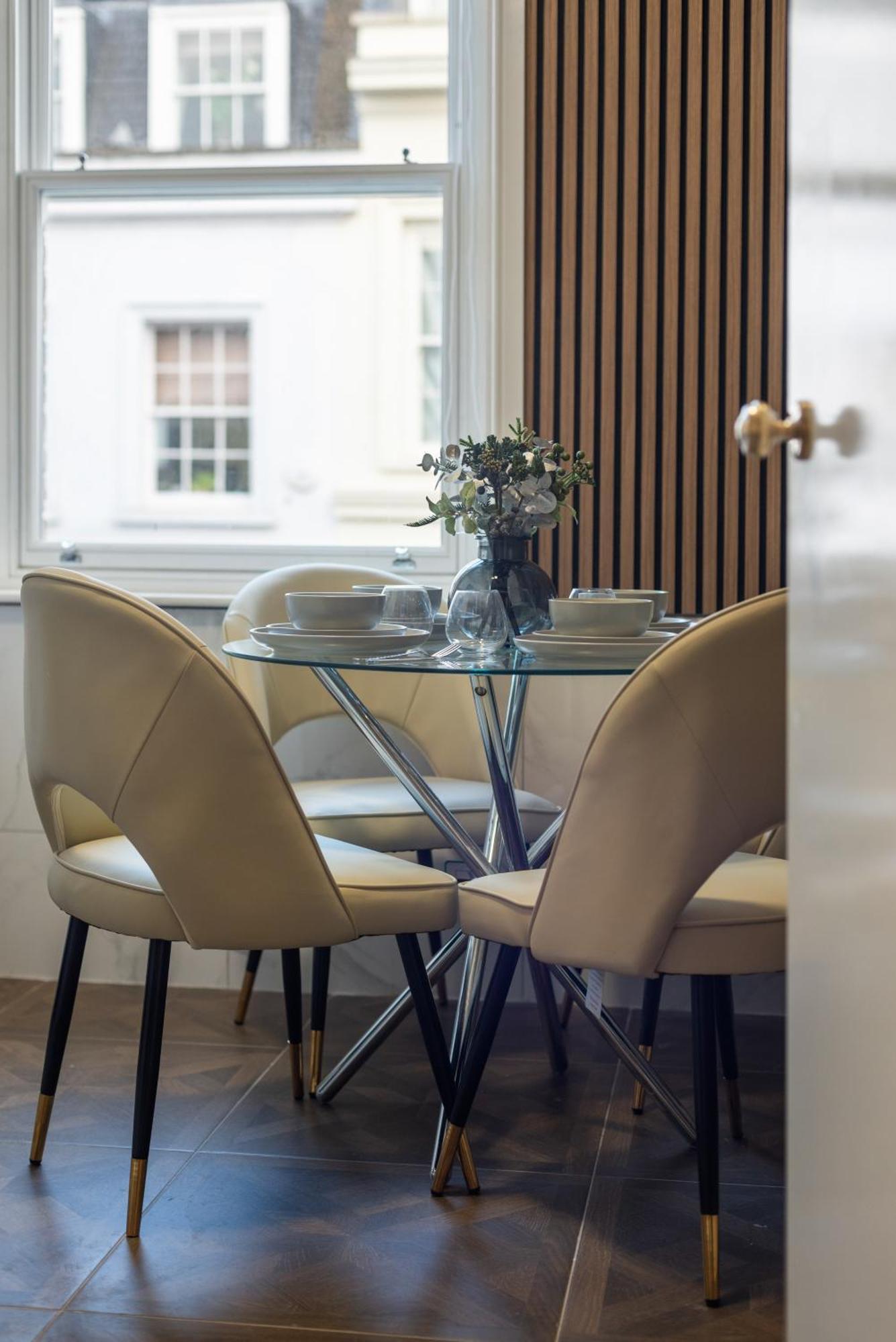 Stylish In The Heart Of Soho Your West End Escape! Gsg Apartment London