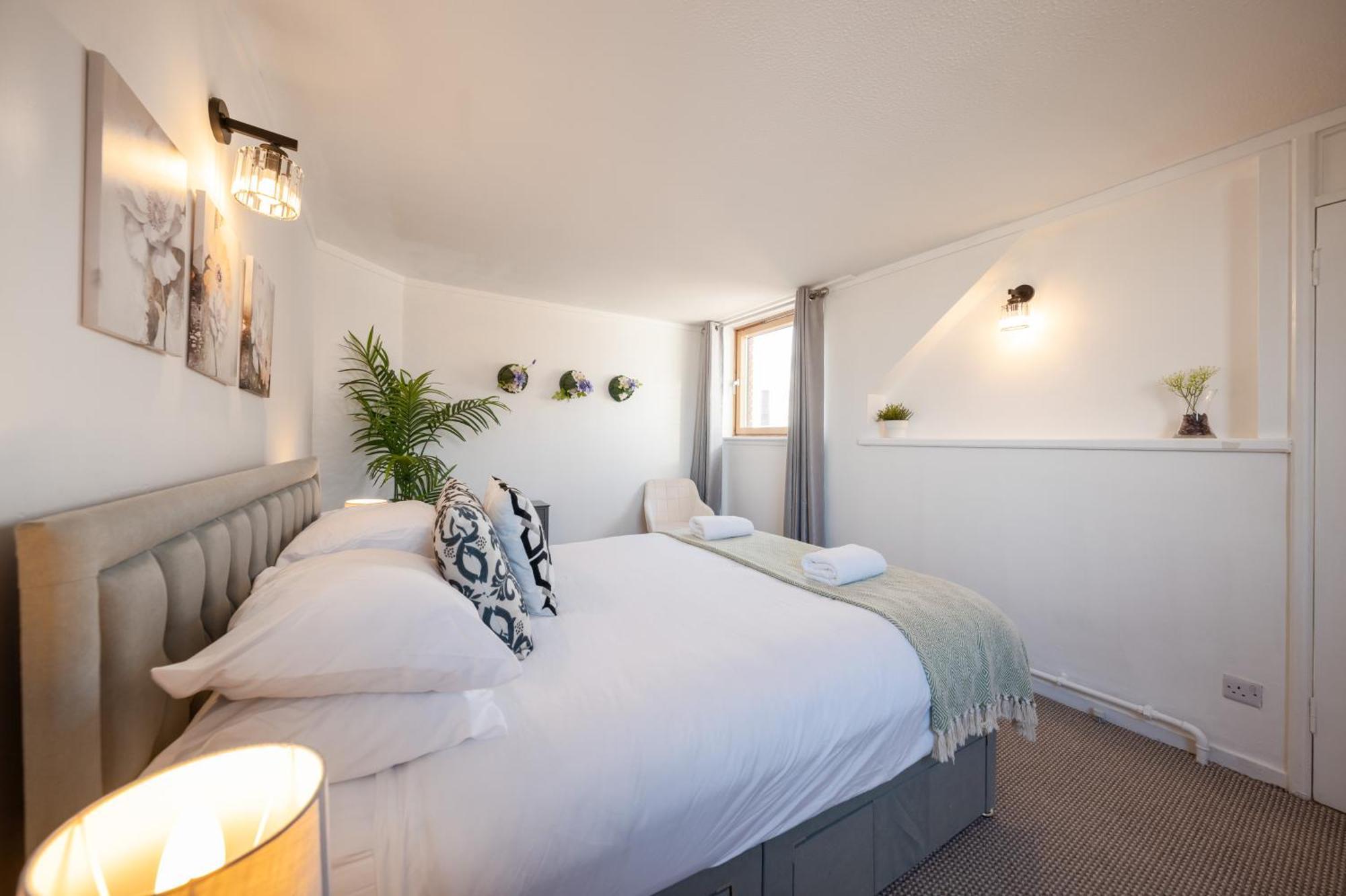 Apartamento 3 Bed Luxury In Chelsea, 2 King Size Bed, 1 Double Bed, Ideal For Families *