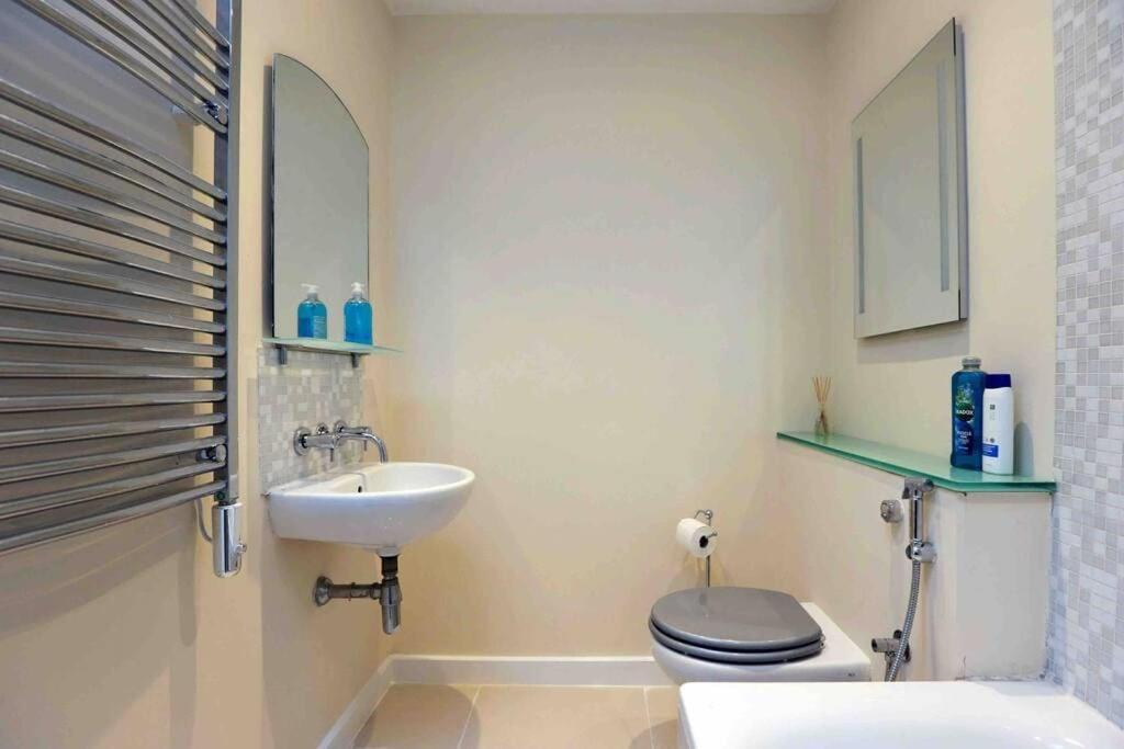 3bed Townhouse Earls Court Old Manor Casa de Férias Londres