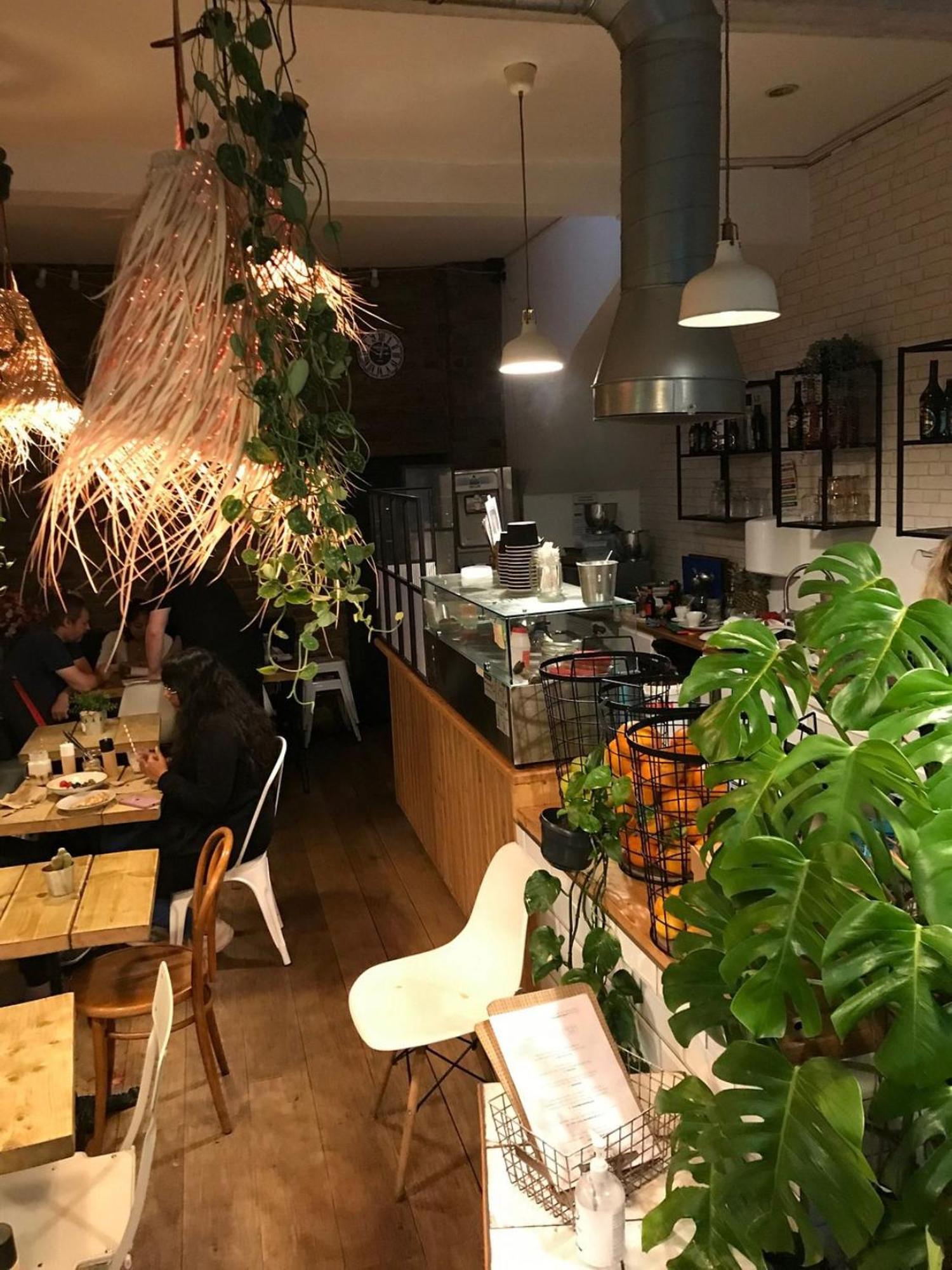 Experience In A Unique & Vibrant Appartement Londres