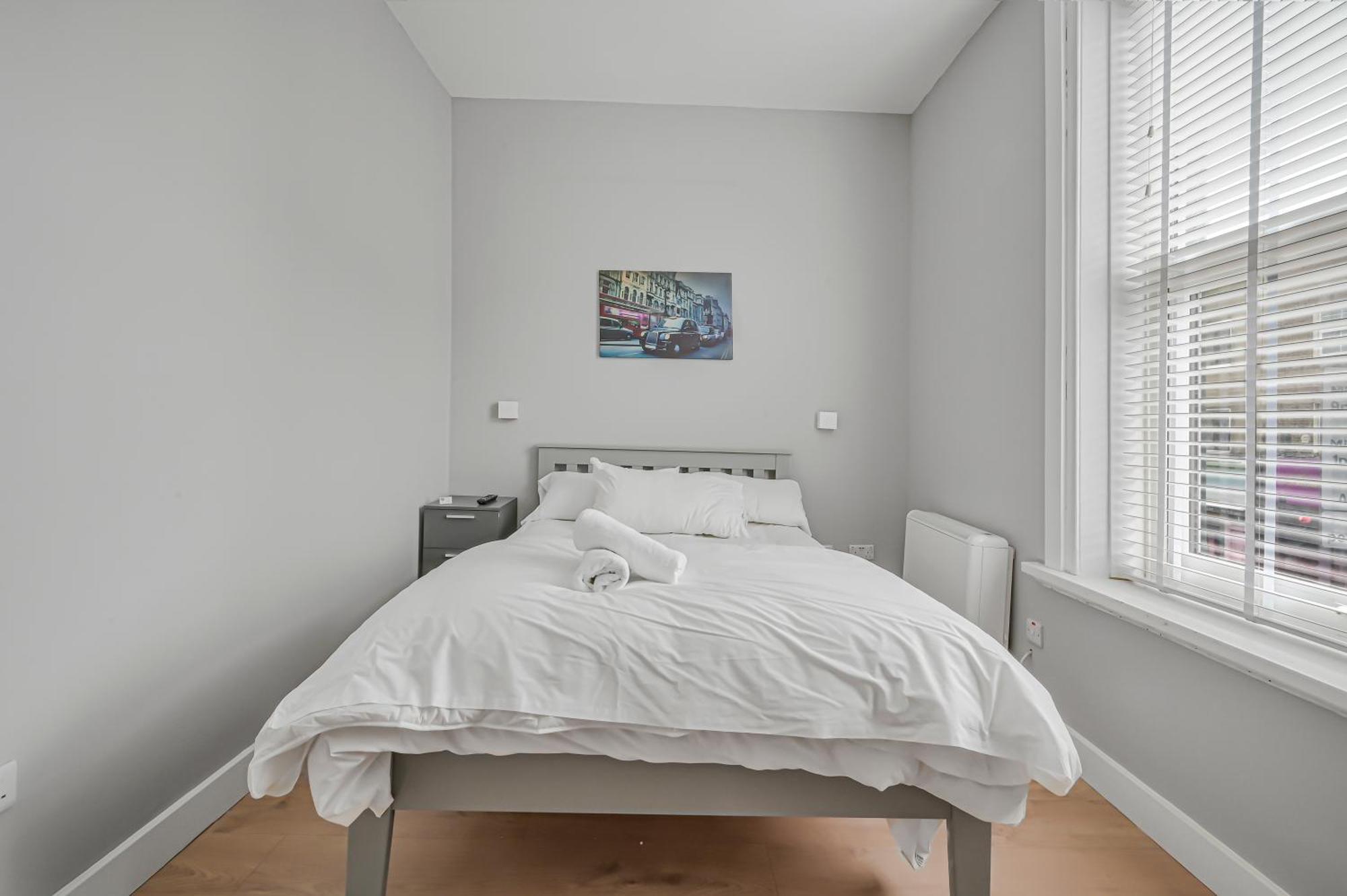 Auberge de jeunesse 169 *