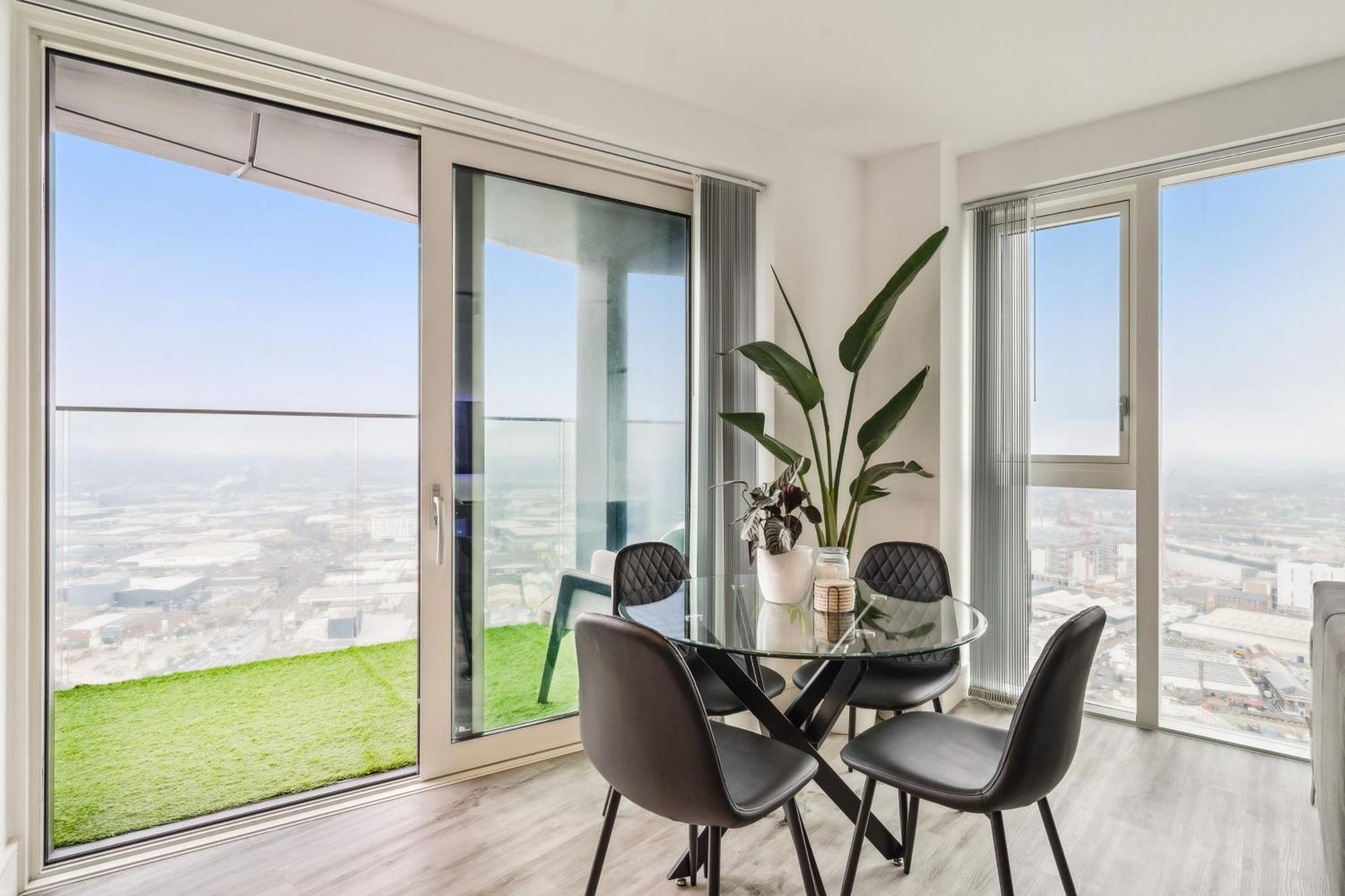 Séjour chez l'habitant Modern Bedroom, Scenic View, Fast Wi-fi, Balcony Londres