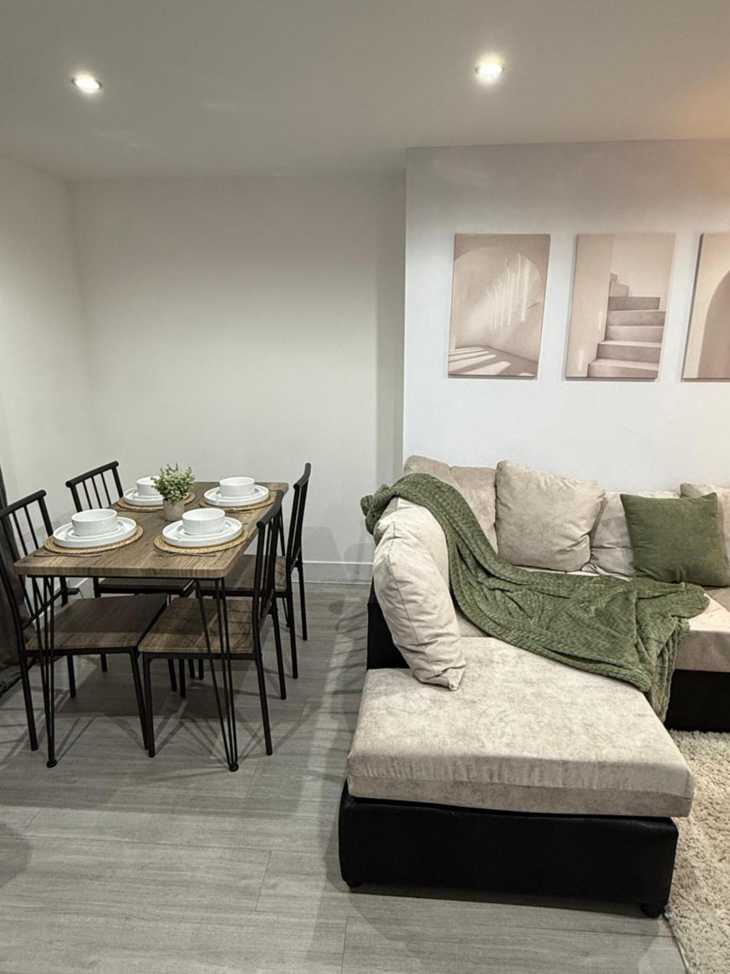 Urban Hideaway, Private Garden, 2 Mins To Station Apartamento *
