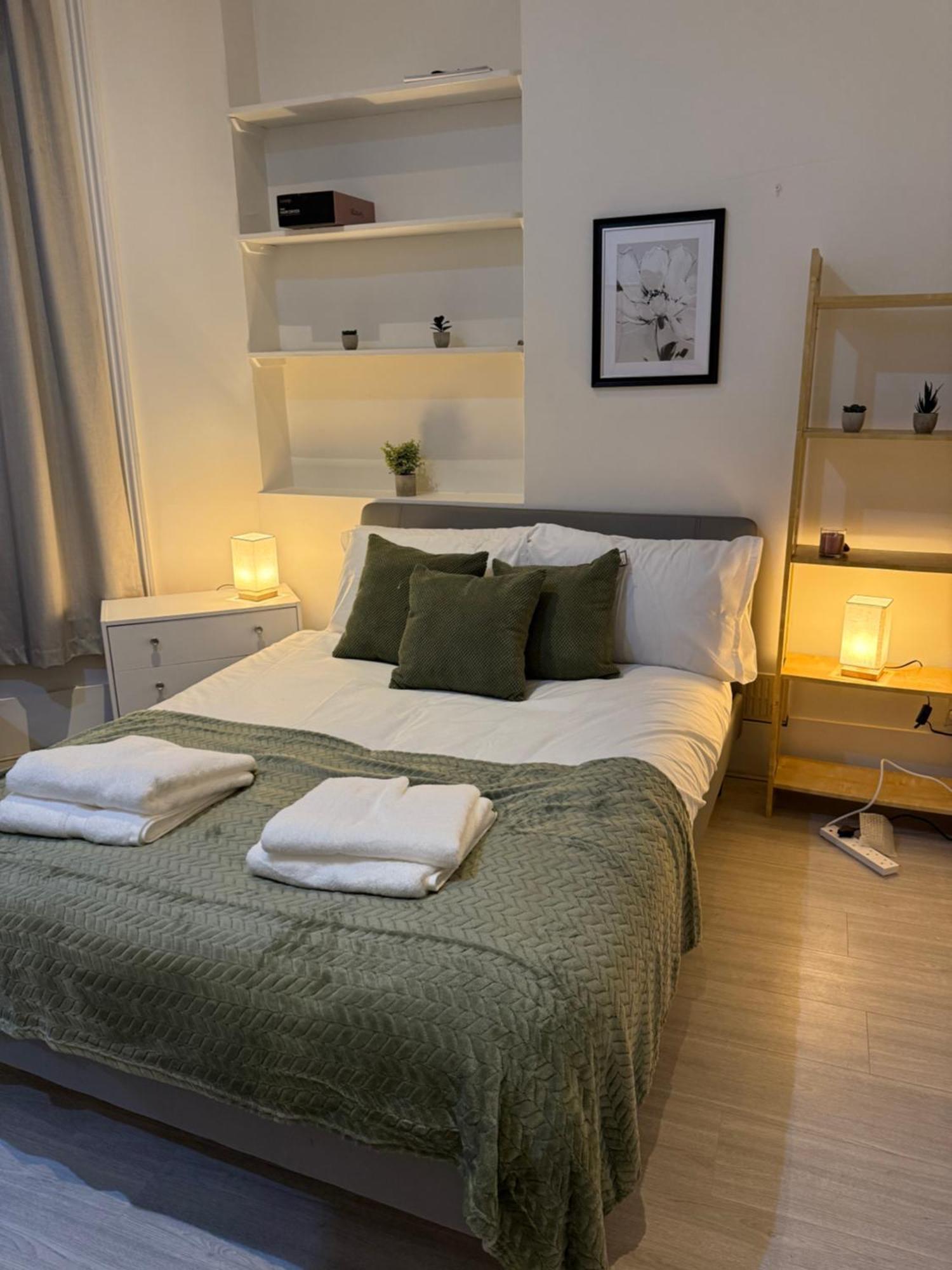 Urban Hideaway, Private Garden, 2 Mins To Station Appartement Londres