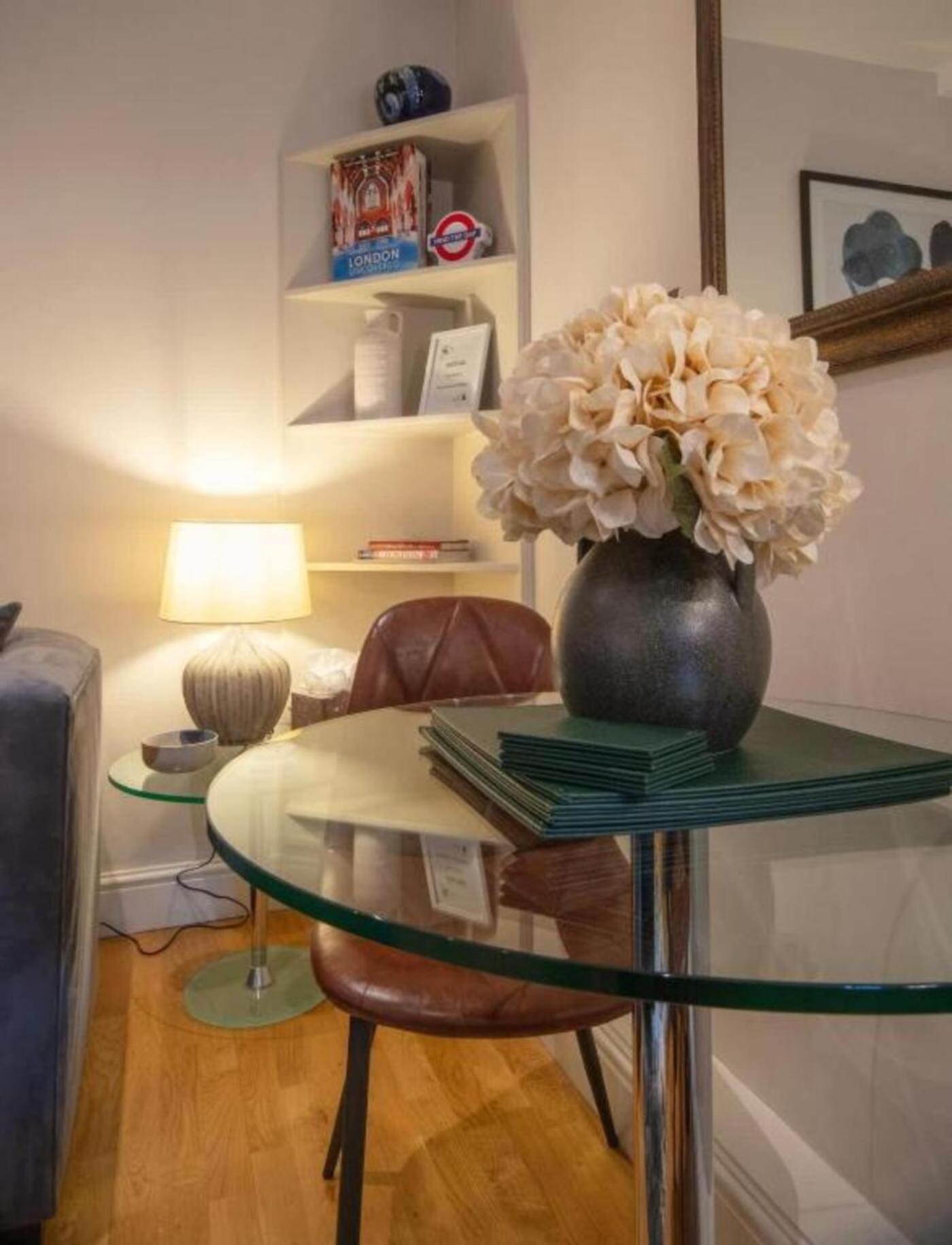 Chelsea One Bed Mins From Kings Road Appartement