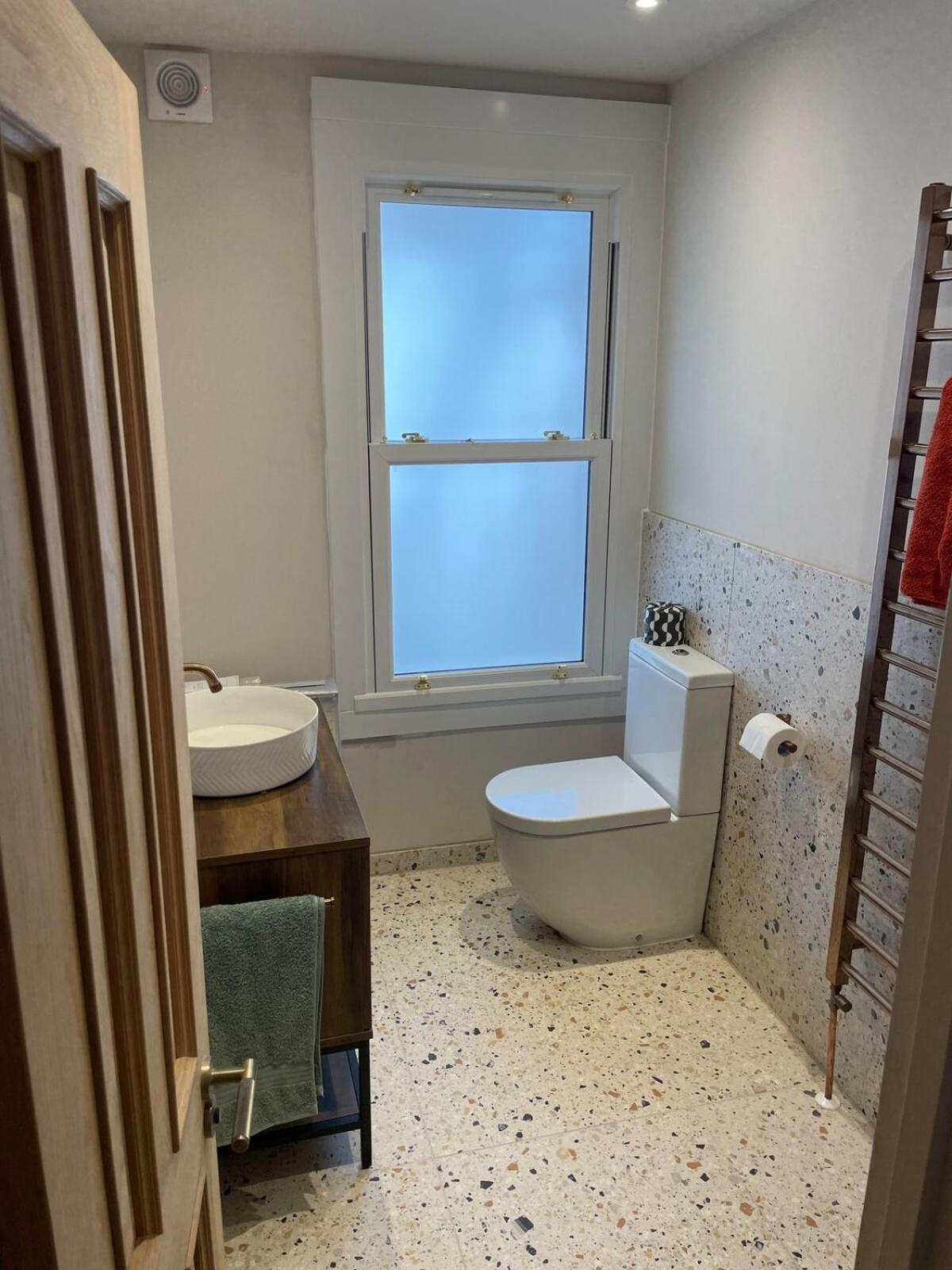 Newly Refurbed House, Barons Court Сasa de vacaciones