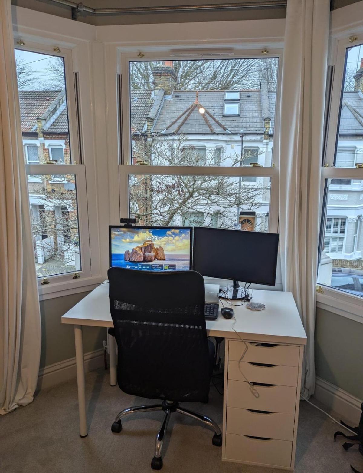 Сasa de vacaciones Newly Refurbed House, Barons Court