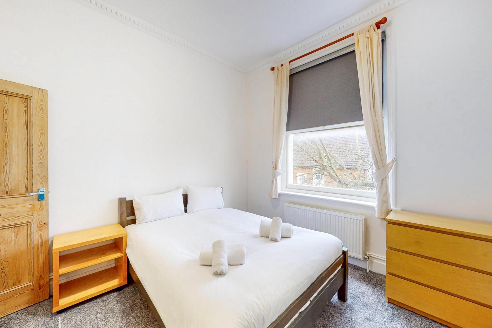 Modern 2 Bed Apt-7 Minutes From The Thames River * Londres