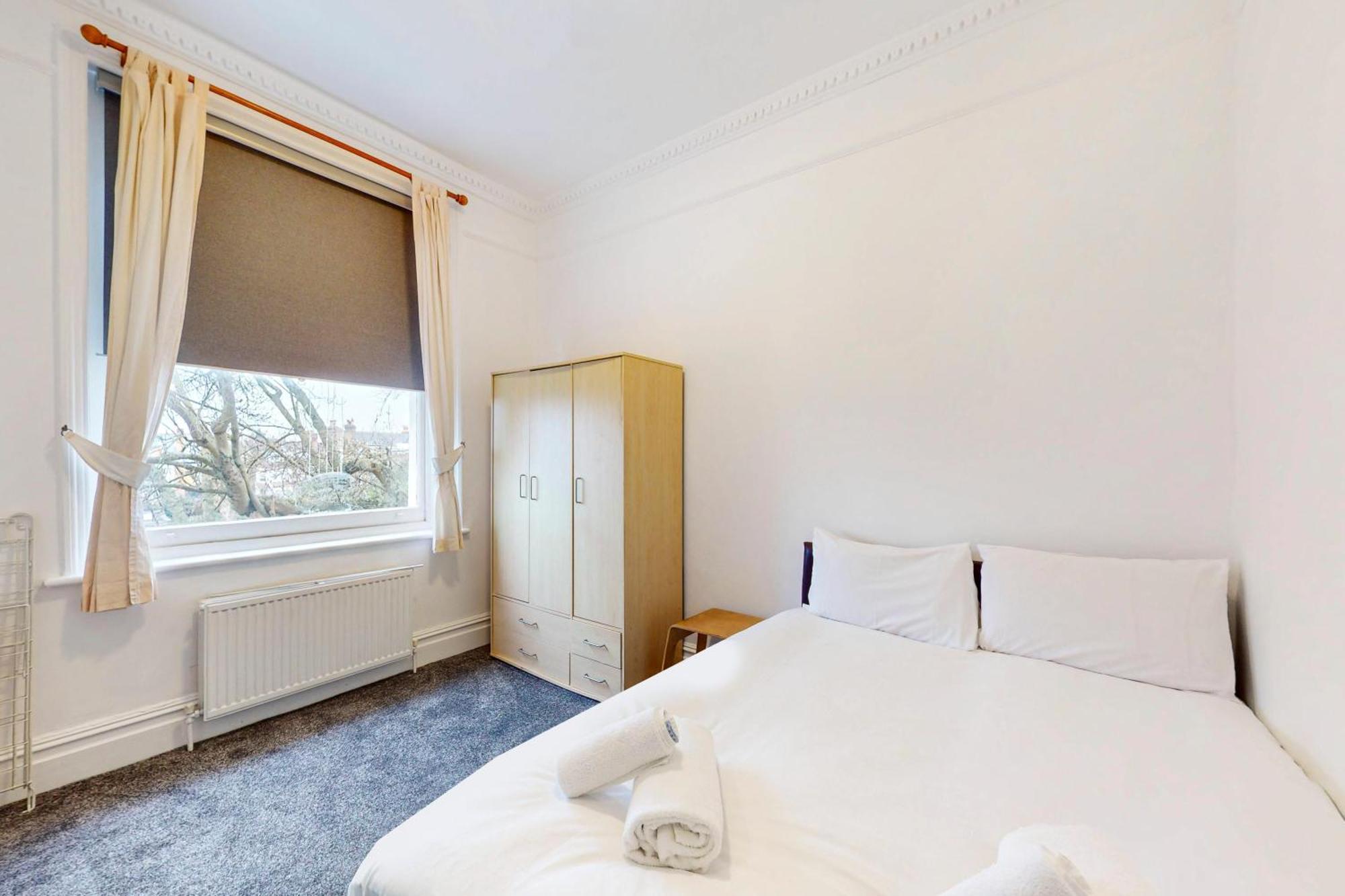 Modern 2 Bed Apt-7 Minutes From The Thames River Londres