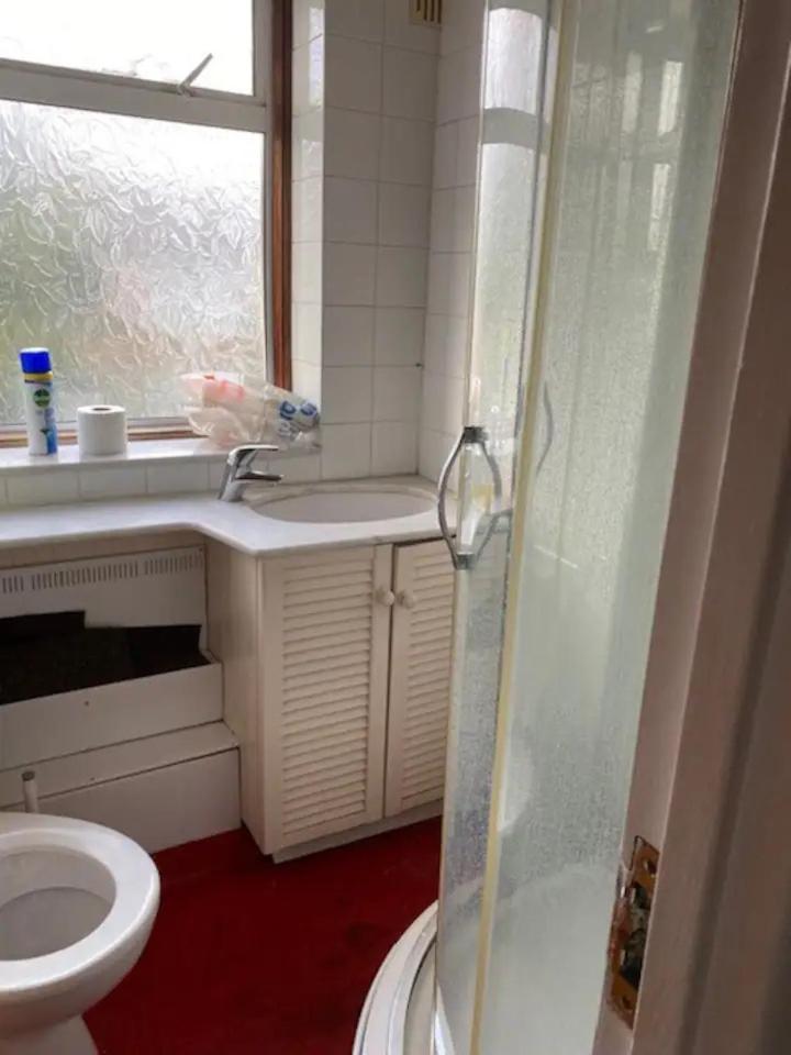 Spacious 4 Beds - All Private Bathrooms In Canary Wharf * Londres
