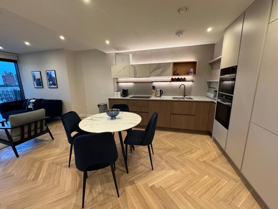 Luxury 2 Bed And 2 Bath Flat With Air Condition Londres