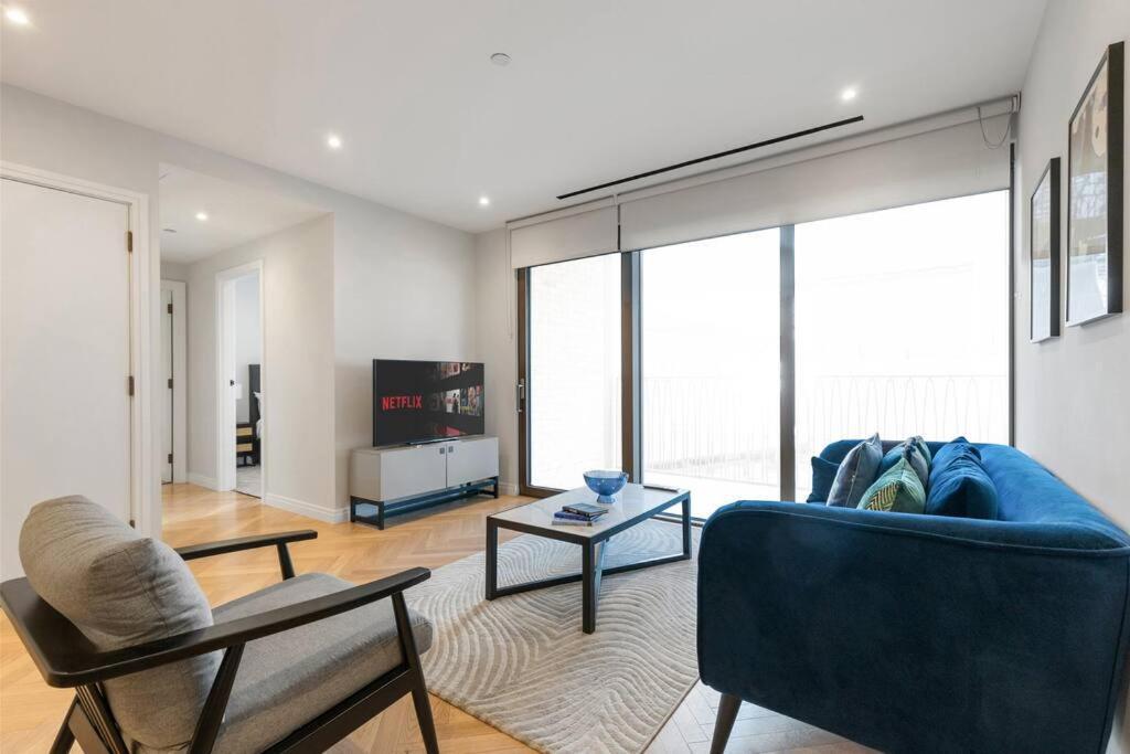 Luxury 2 Bed And 2 Bath Flat With Air Condition *
