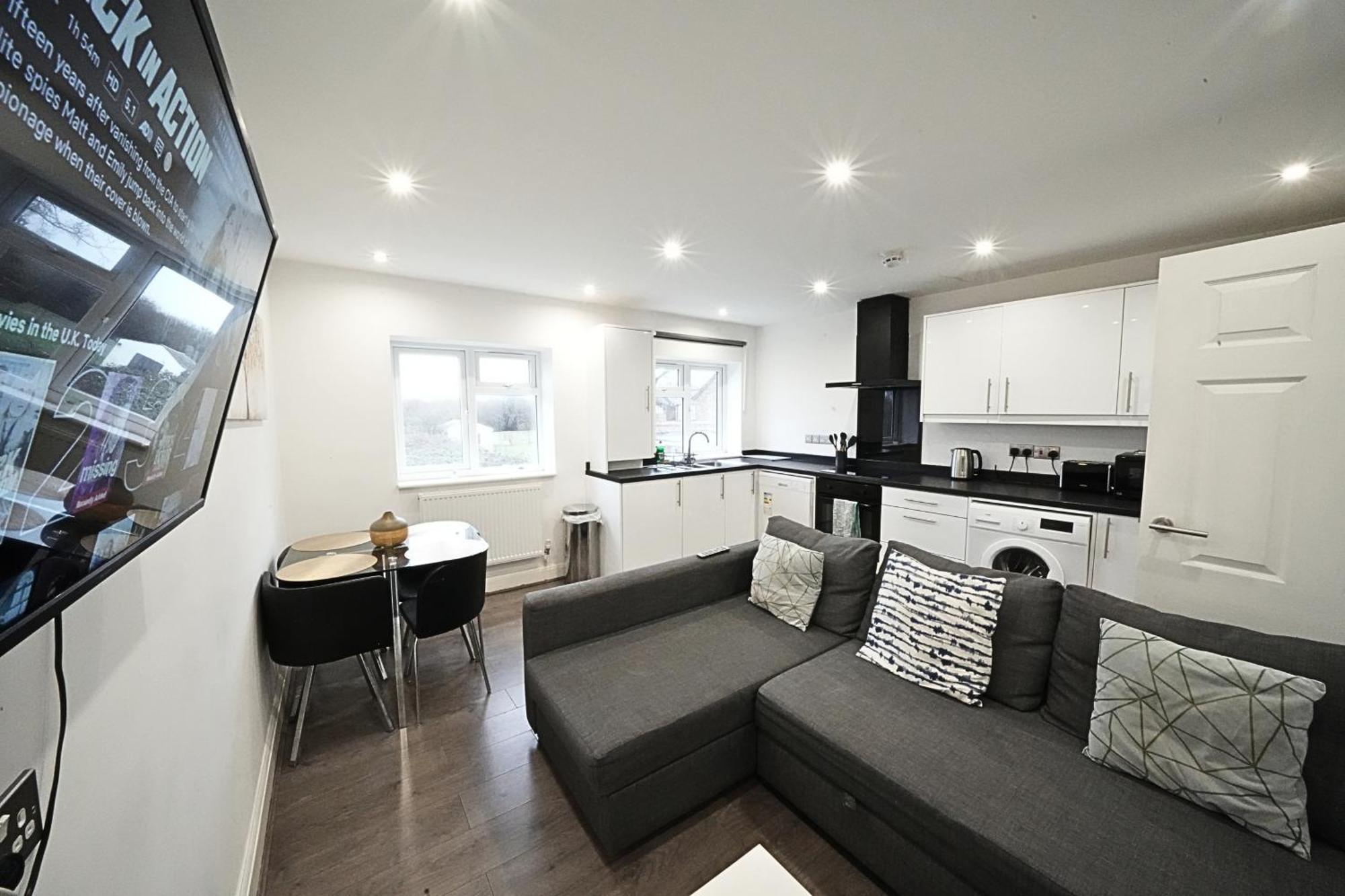 Hatton Apartments: Airport-adjacent With Free Parking And Underground Access Londres
