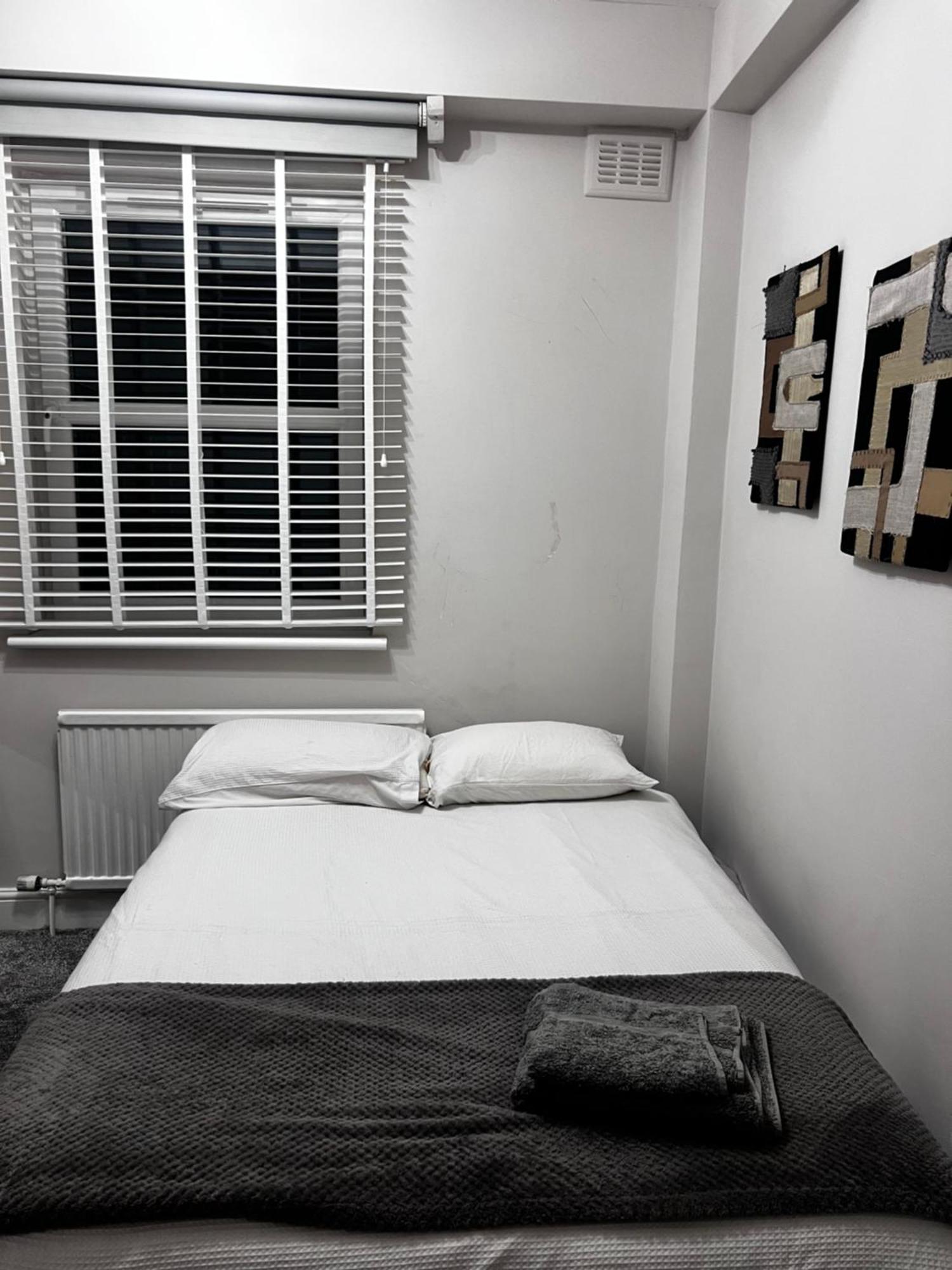 Bright And Modern Flat Near Portobello Road And The Canal Apartment