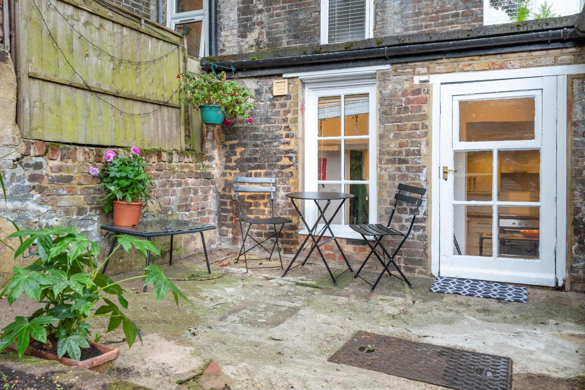 Apartamento Chic 1-bed Garden Flat, London, Convenient For Tower Bridge, Great Public Transport *