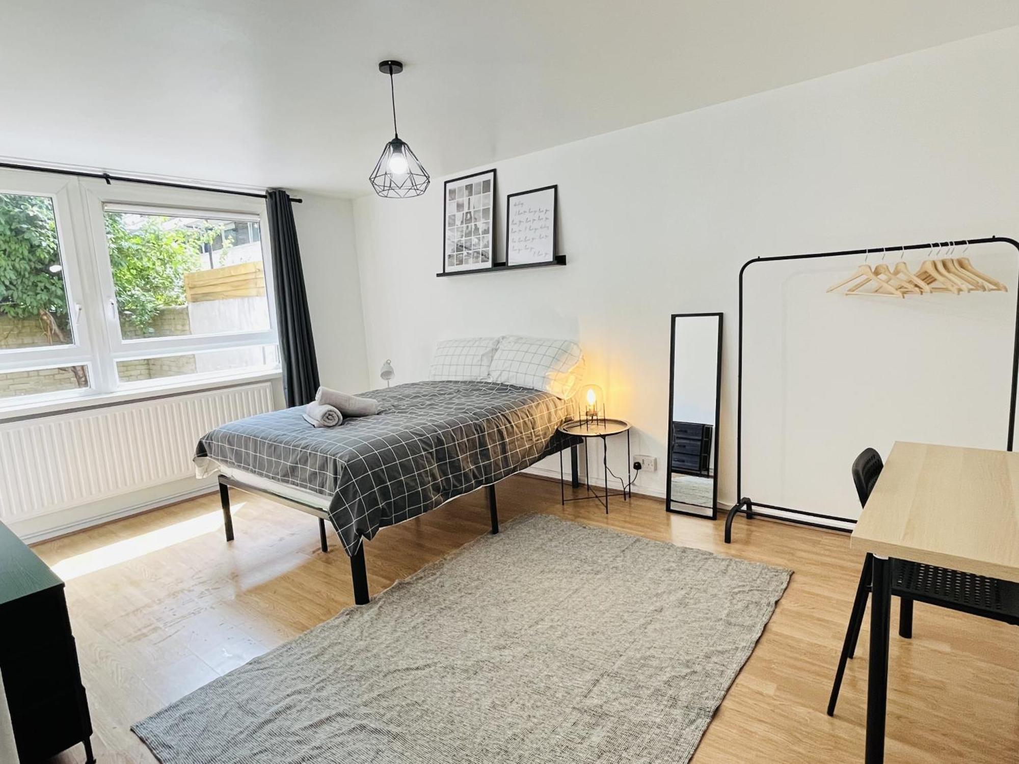 1 Double In 4 Bed Flatshare Habitación en casa particular *