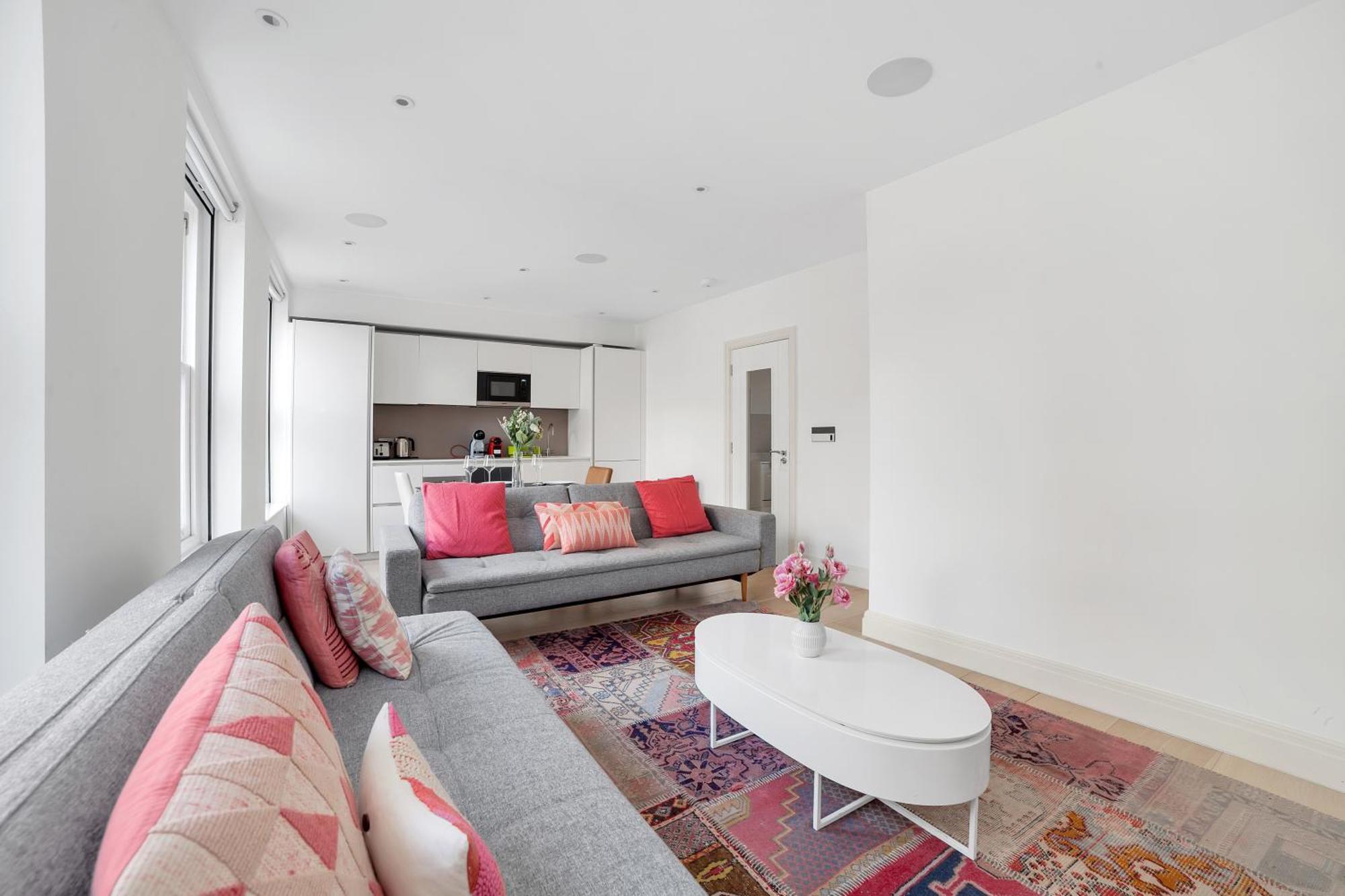 Cleveland Street 2 Bedrooms Londres