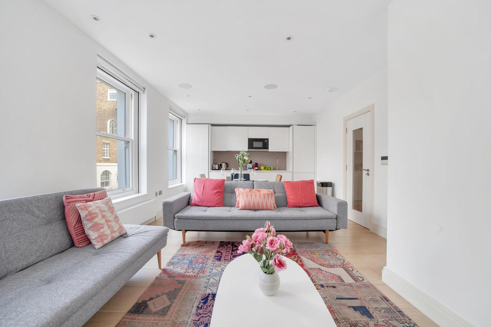 Cleveland Street 2 Bedrooms * Londres