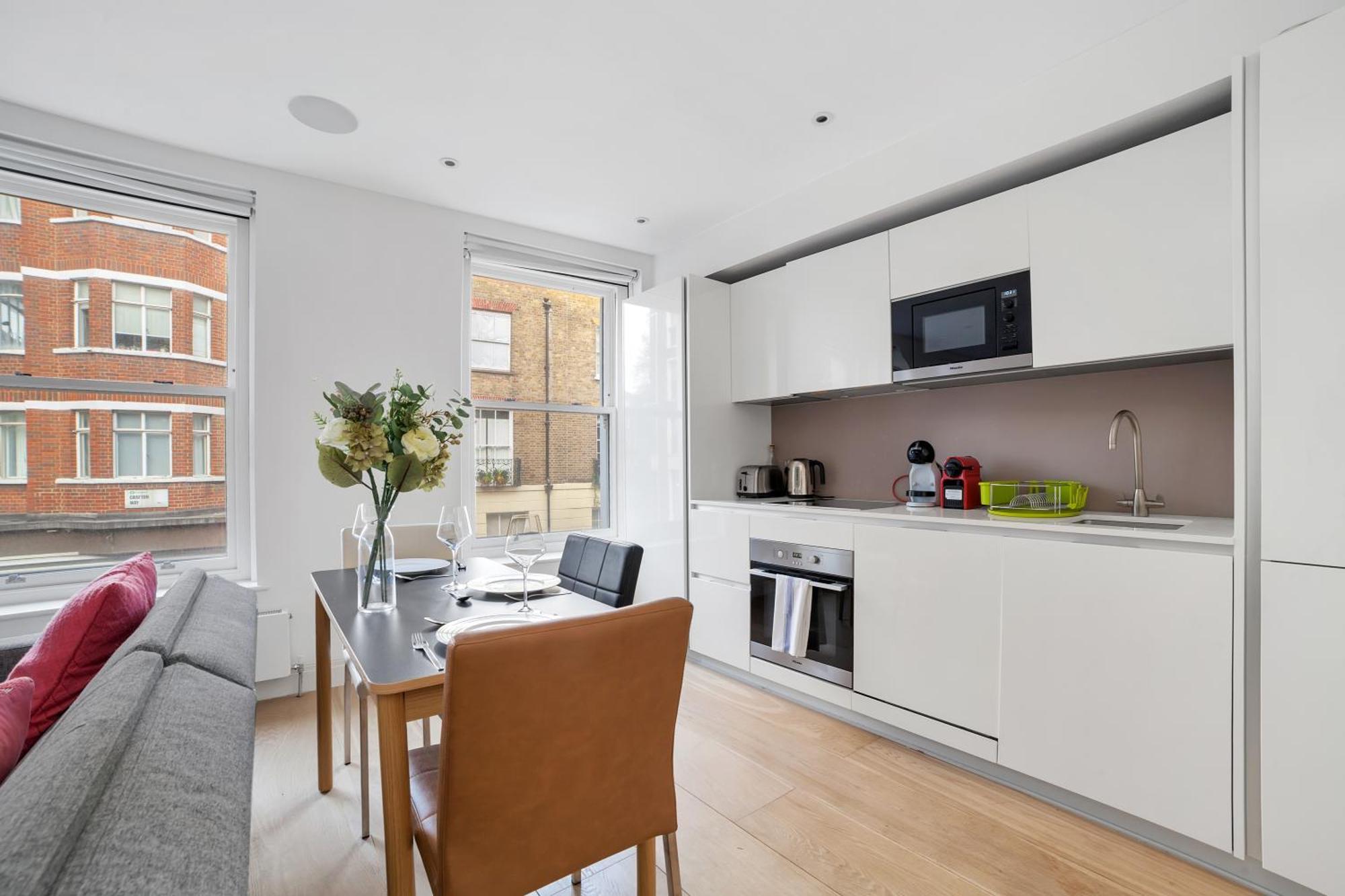 Cleveland Street 2 Bedrooms * Londres