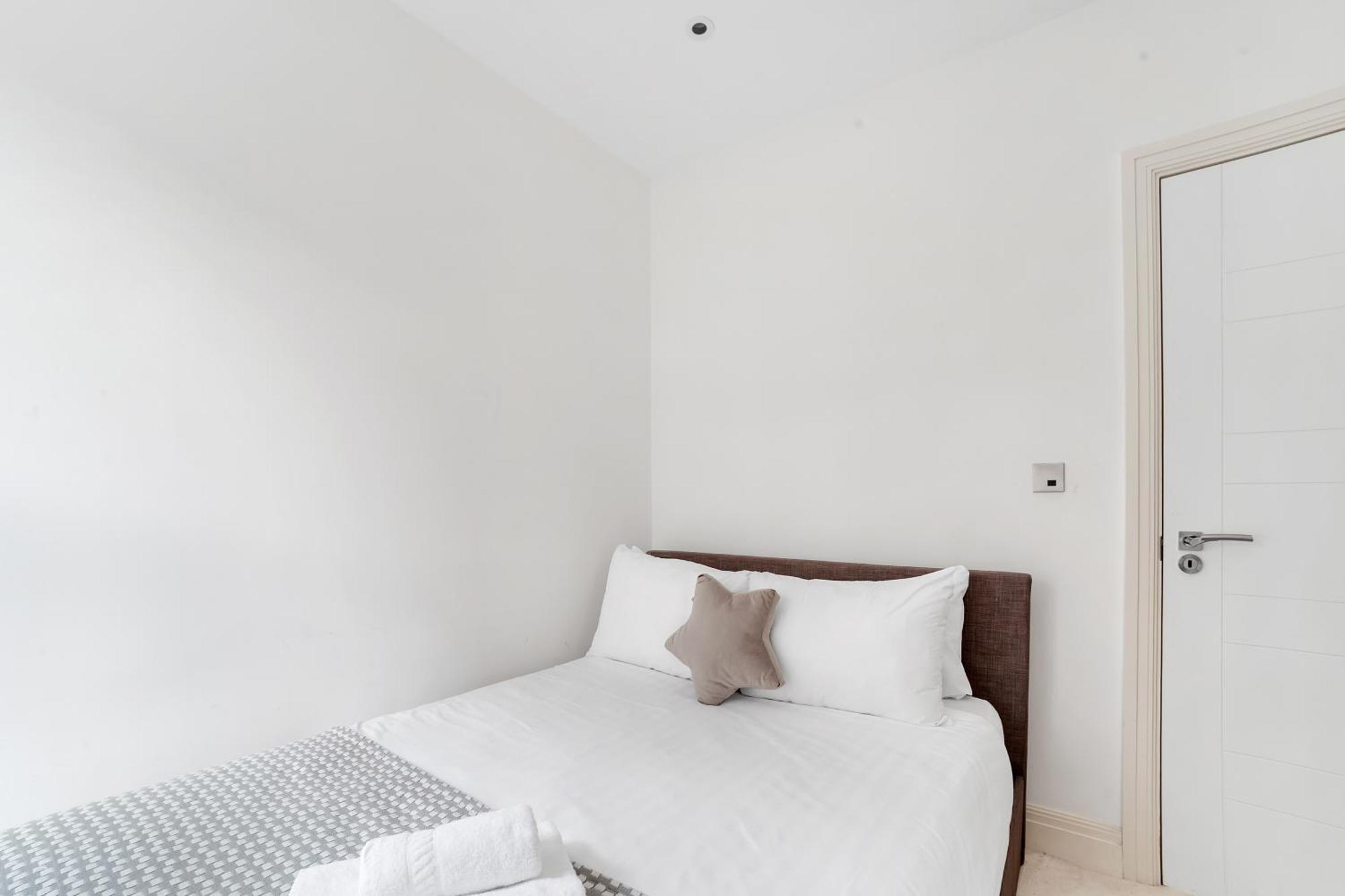 Cleveland Street 2 Bedrooms *
