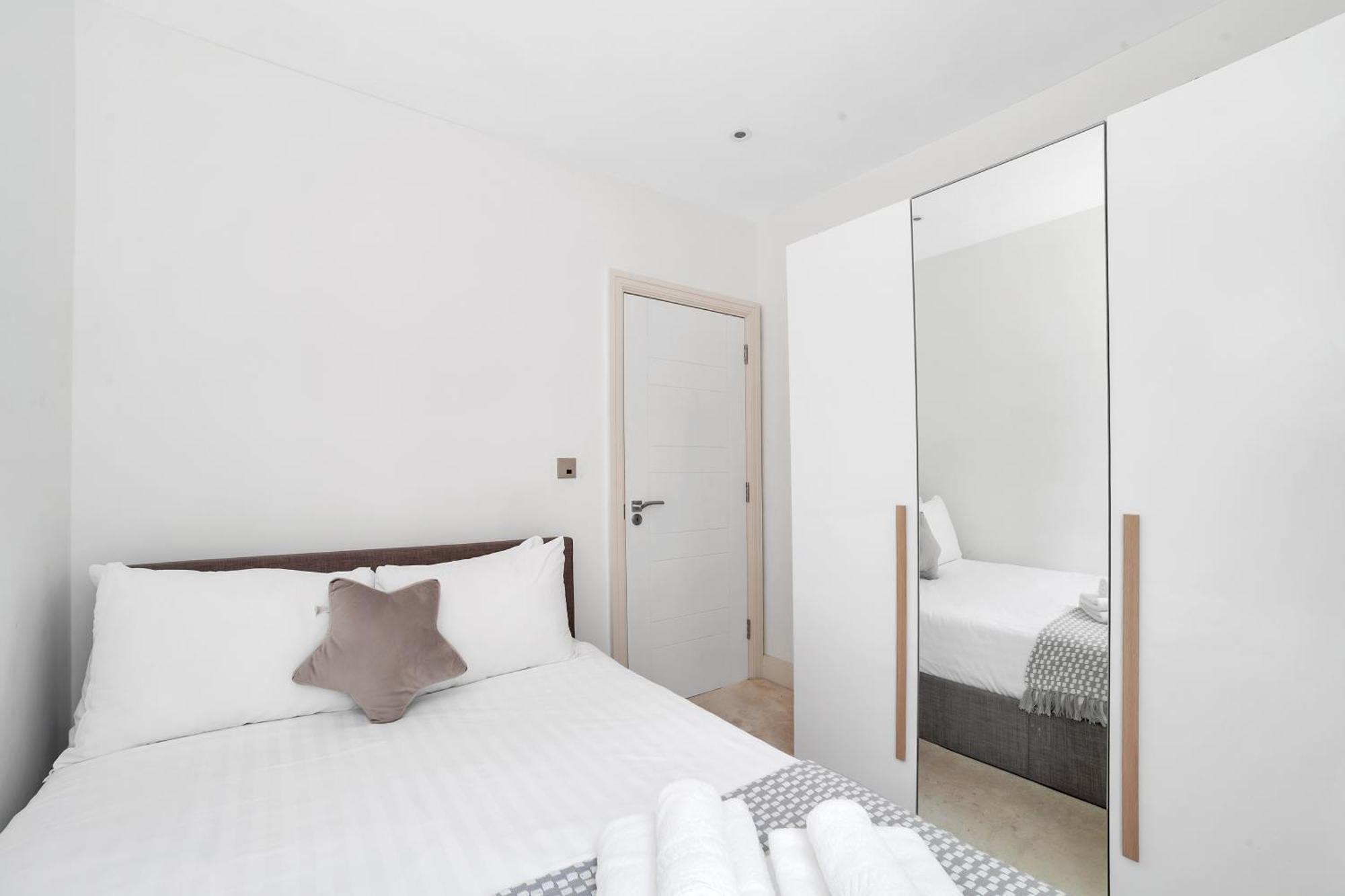 Cleveland Street 2 Bedrooms *