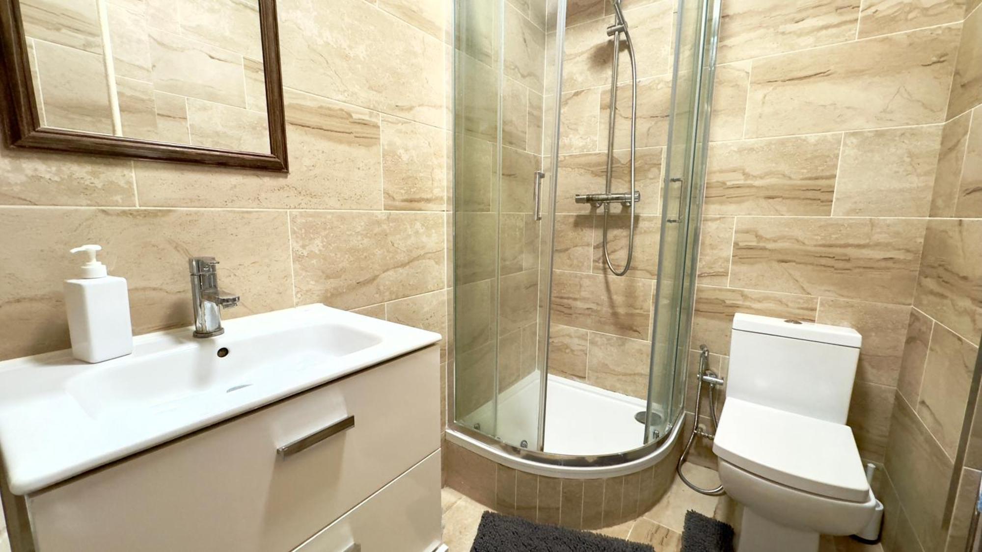 Superb 4 Bedroom Hyde Park Appartement *