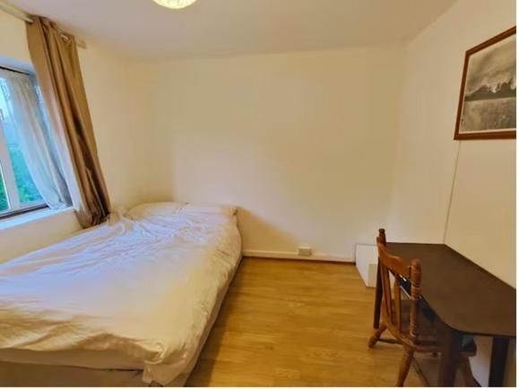 Spacious 4 Beds - All Private Bathrooms In Canary Wharf Londres