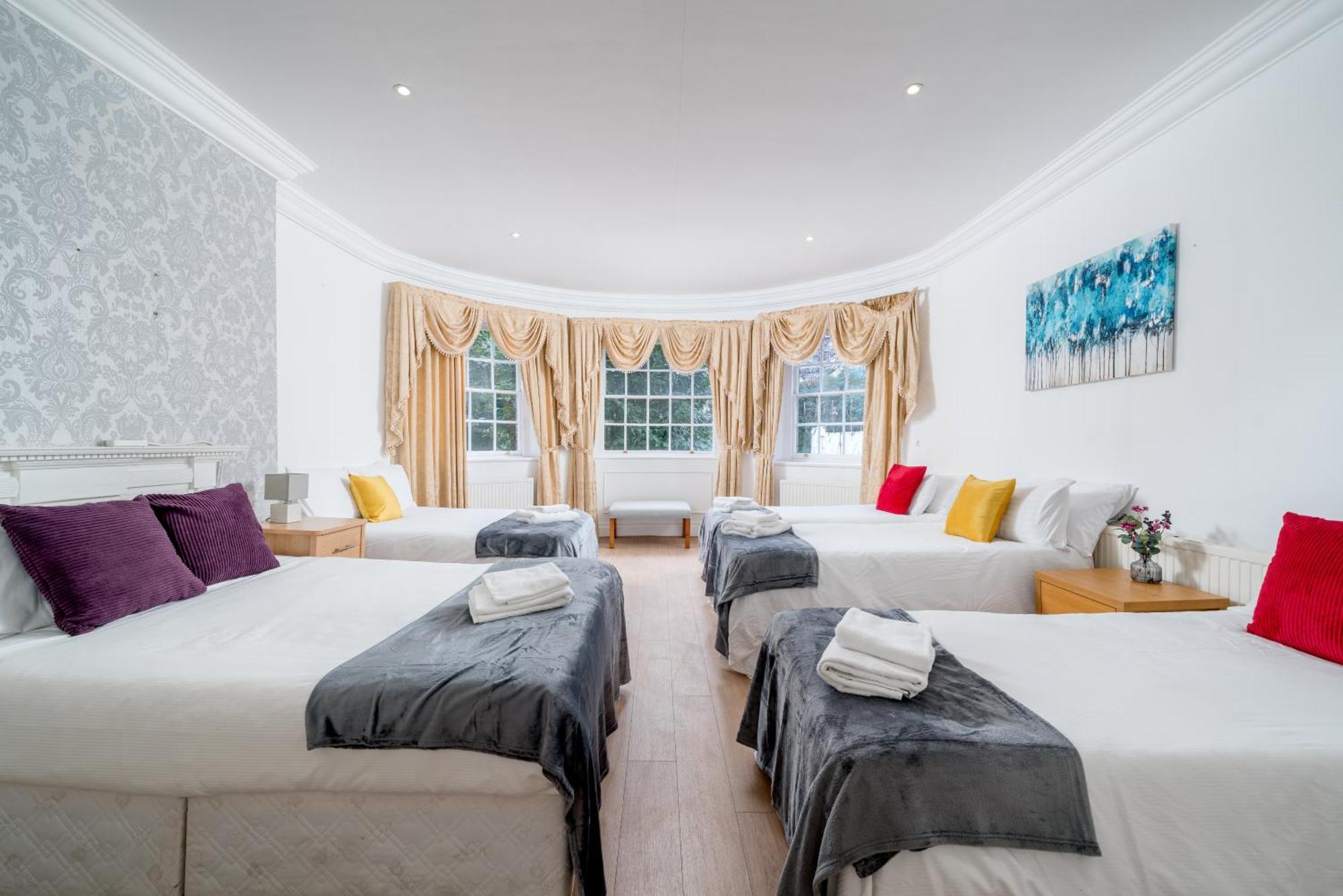 Apartamento Canary Wharf - Spacious Near Excel Exhibition Centre, O2 Arena, Airport, Free Parking & Wifi Londres