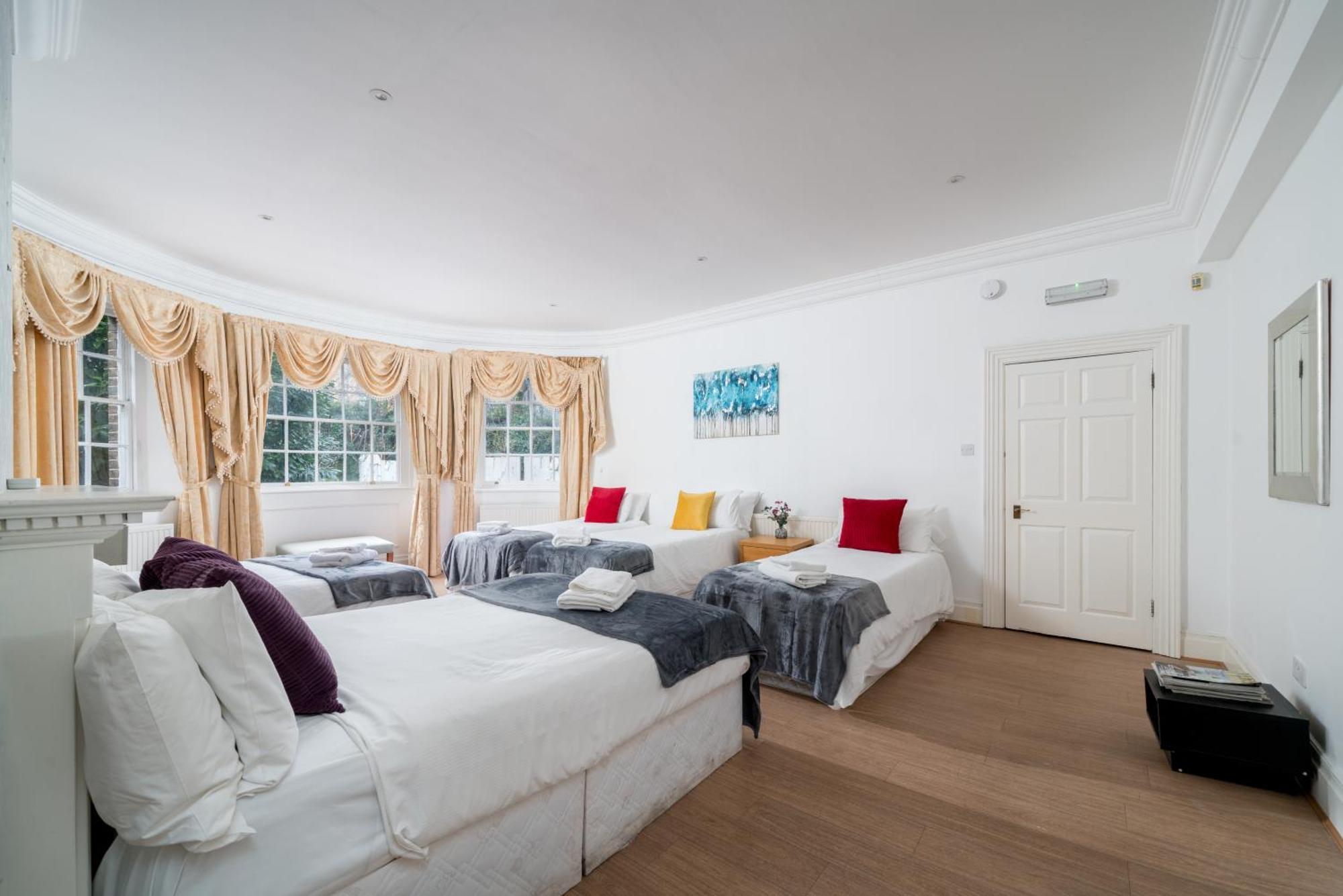 Apartamento Canary Wharf - Spacious Near Excel Exhibition Centre, O2 Arena, Airport, Free Parking & Wifi