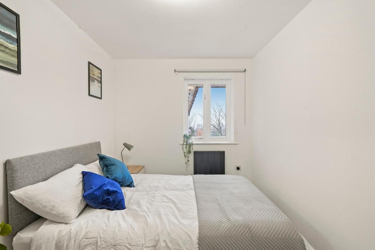 Comfortable 2-bed Flat, Free Parking, Near Excel Appartement Londres