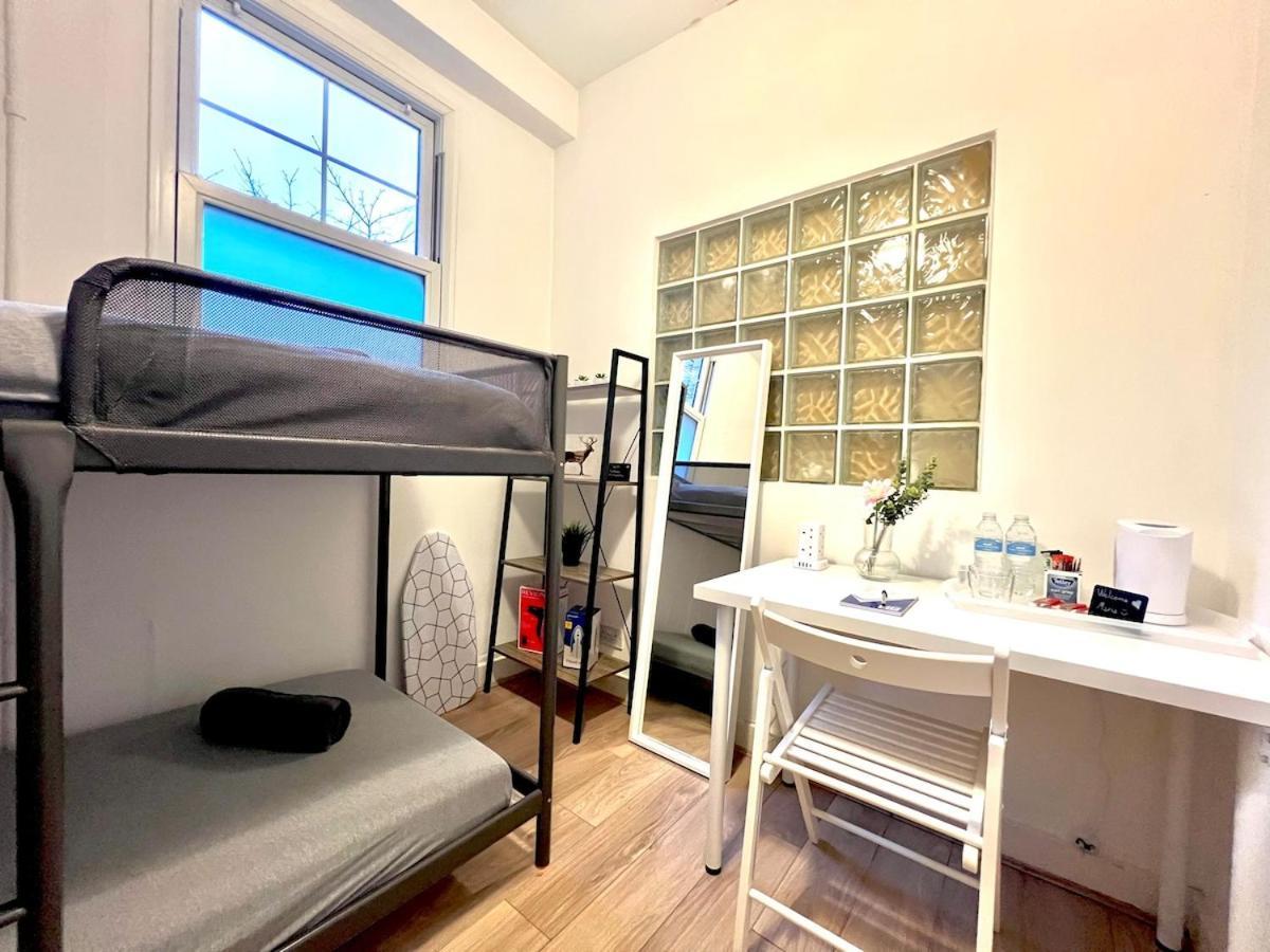 Appartement Sleeps 7 The Red Door House