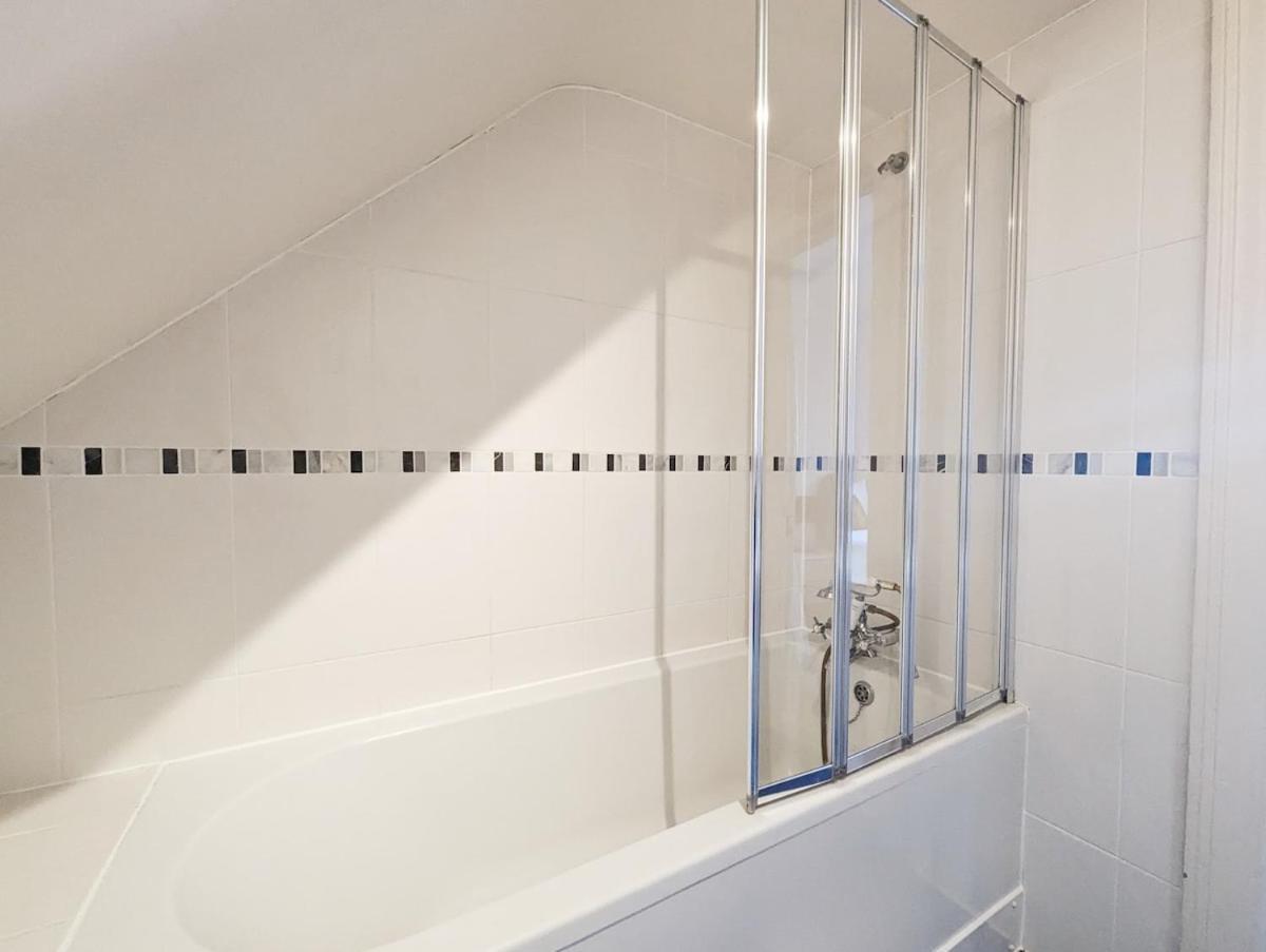 Appartement Colney Hatch Lane - Spacious 2-bed 2-bath With Private Garden