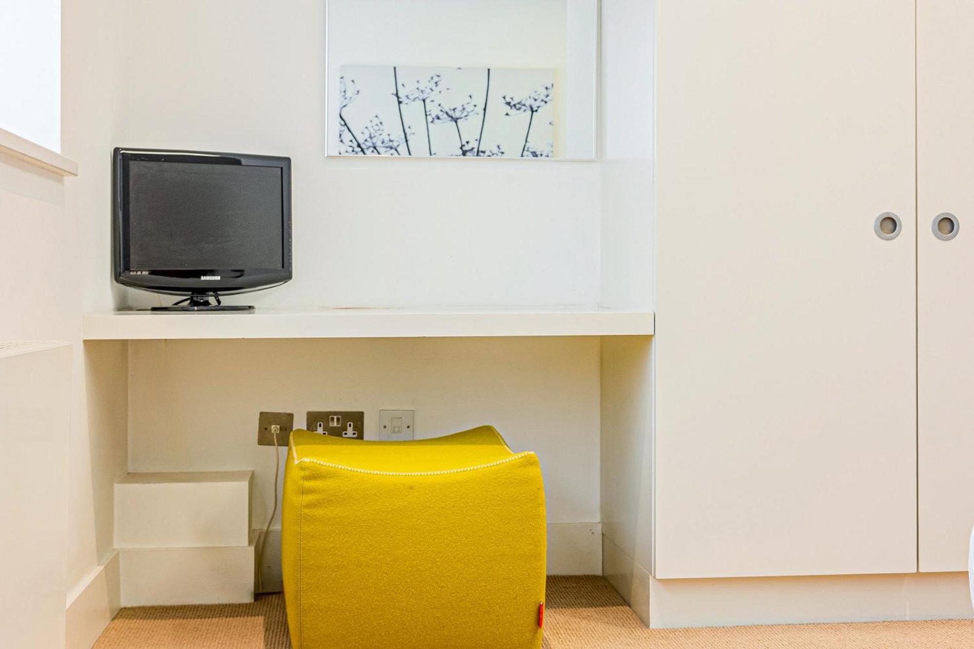 Stunning Serviced Apartments, Steps From Monument Station Appartement