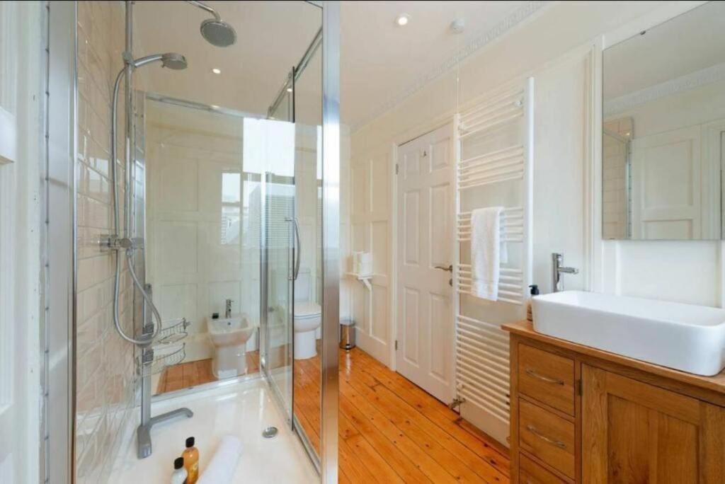 Appartement Unrivaled Elegance In 3 Bedroom Covent Garden Londres