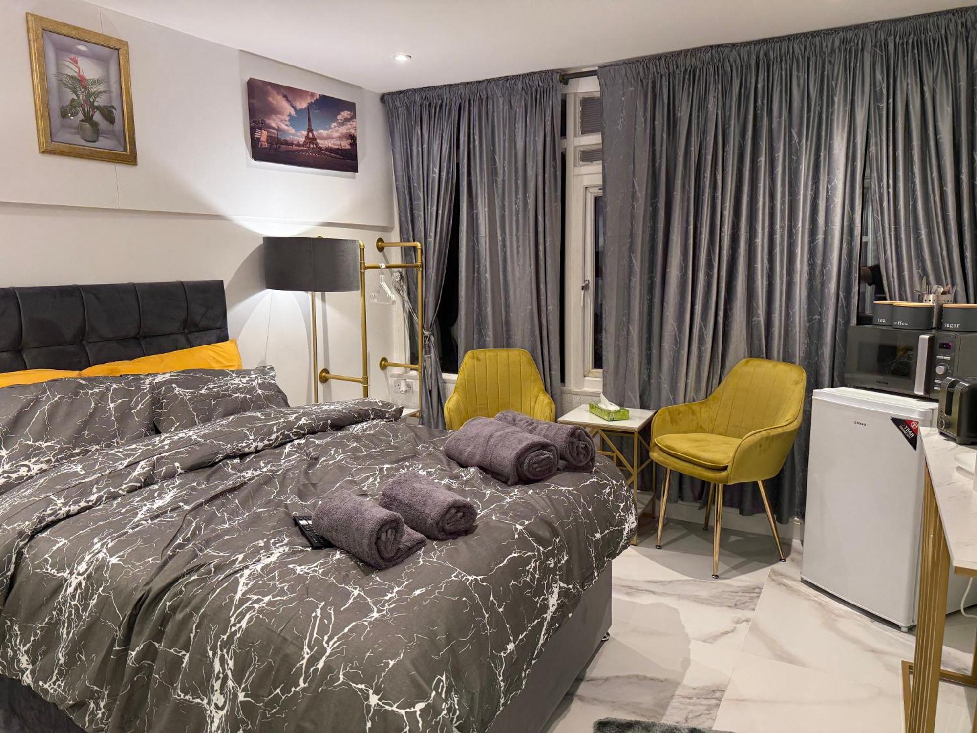 Luxury In Victoria, 7 Minutes Walk To Victoria Station, 4 Quarto em Acomodações Particulares
