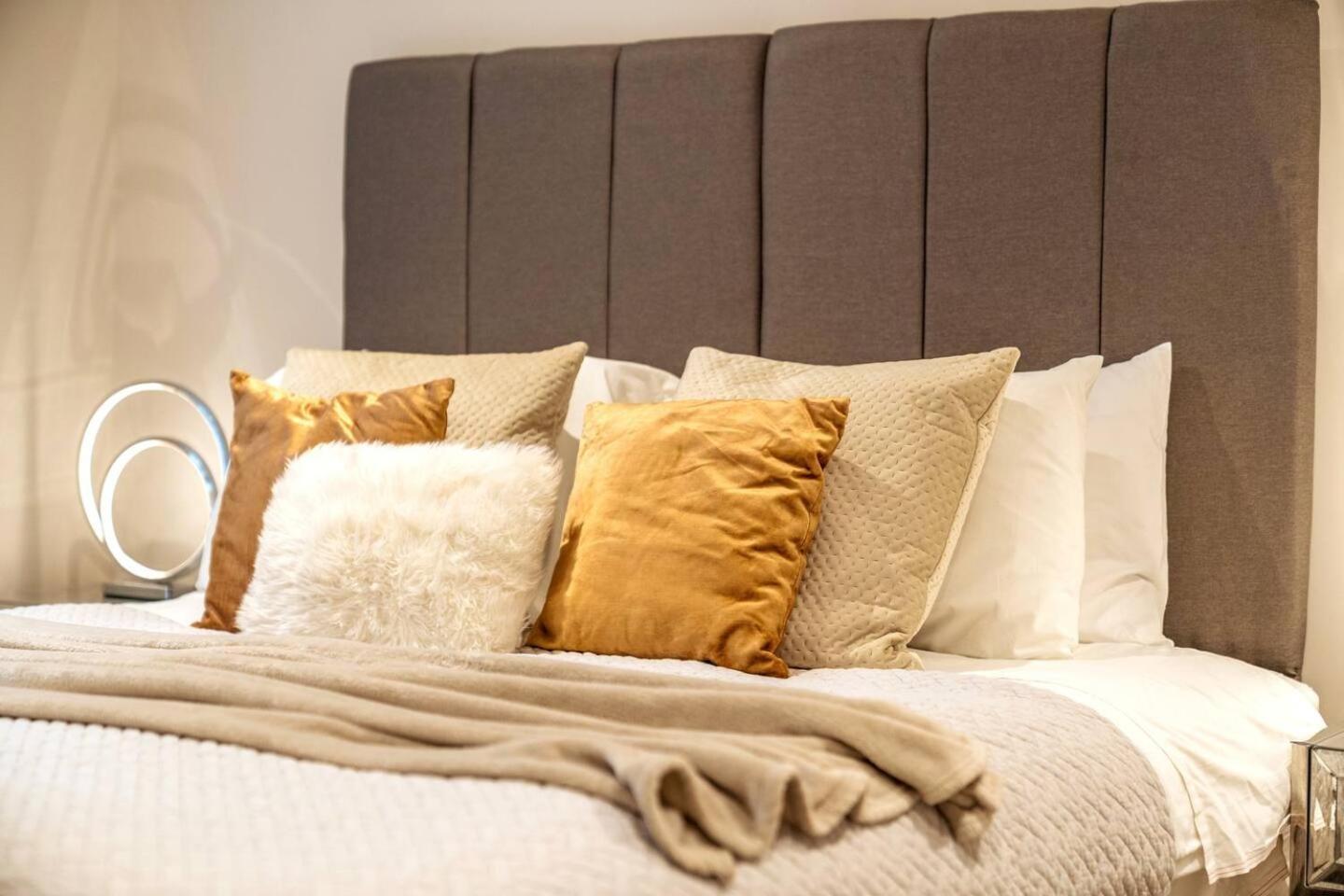 Niru Experience Jewel Of Ifield Road Appartement *