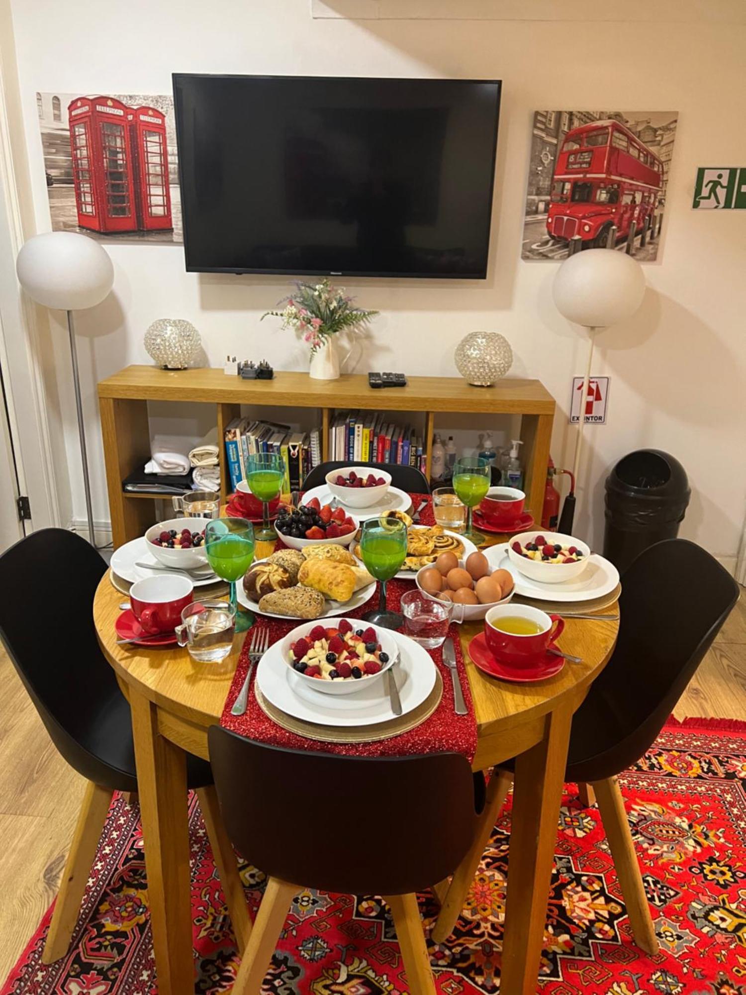 Brenda's -elephant & Castle Apartment London