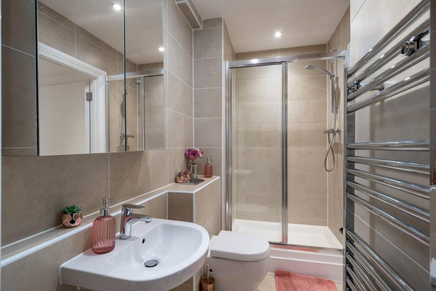 Niru Experience Luxury Boutique Garden 2bd 2ba Londres