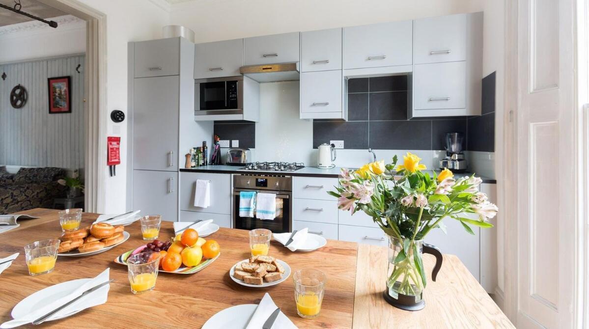 The Camden Chic Townhouse - Accommodates 14 Guests Apartamento *