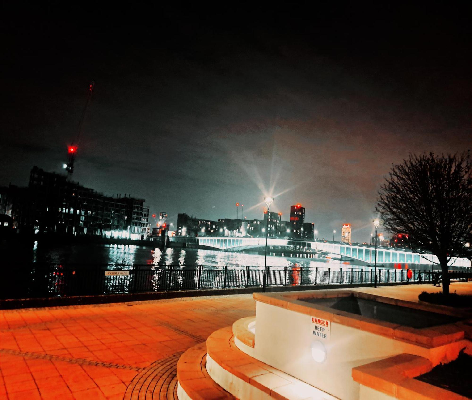 Charming Three Bedroom By The Thames * Londen