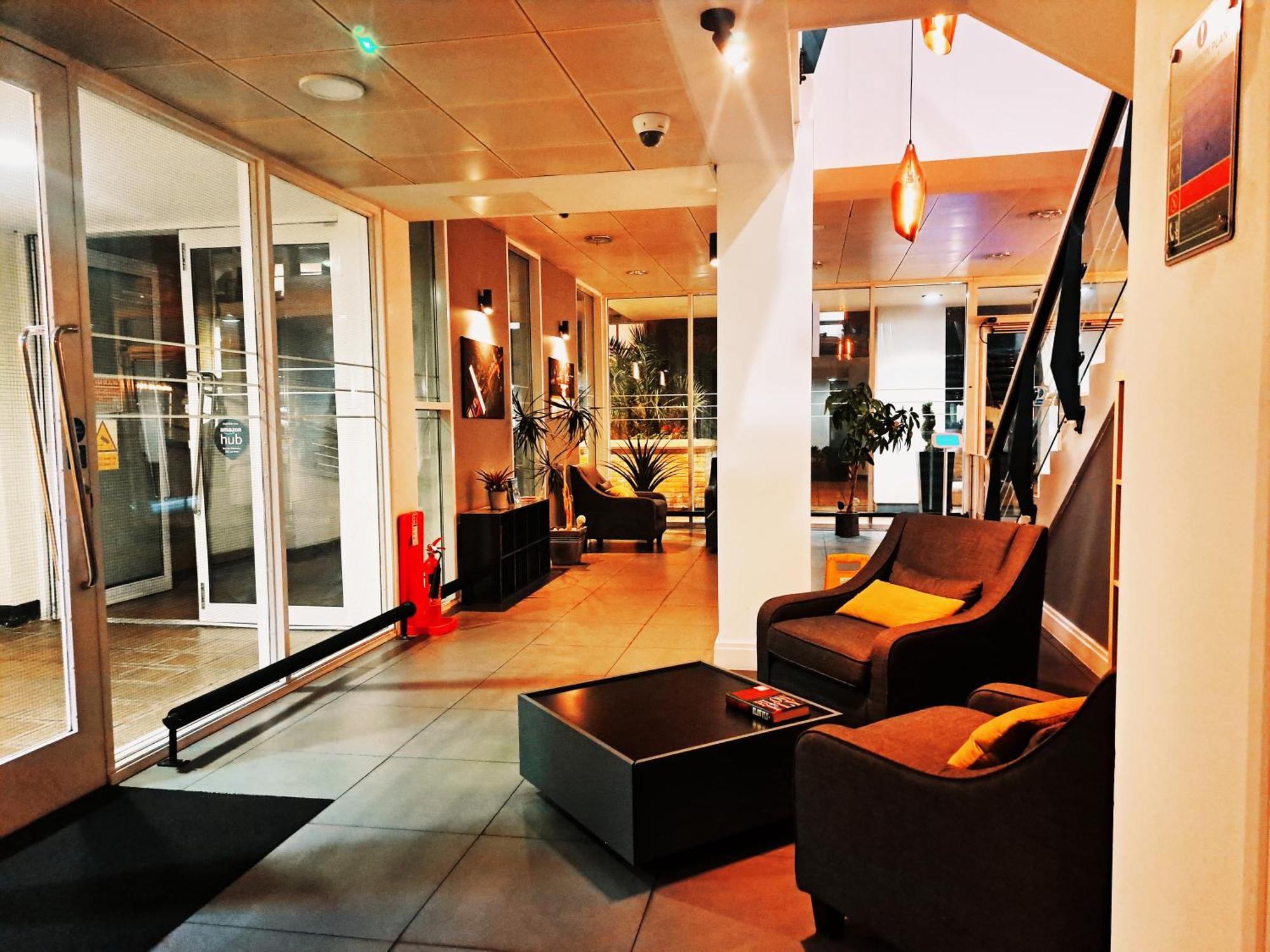 Charming Three Bedroom By The Thames Appartement