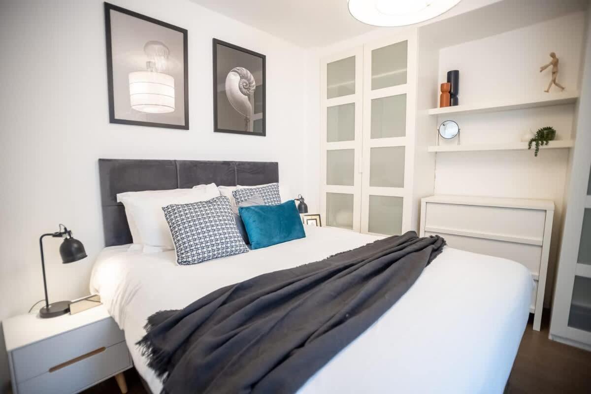 Three-bedroom Flat Near Street Art Londres