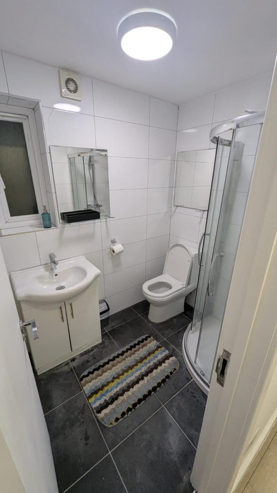 Appartement Delightful 2 Bed Ground Floor East By Rebby Sleeps 4 Near Canning Town Station