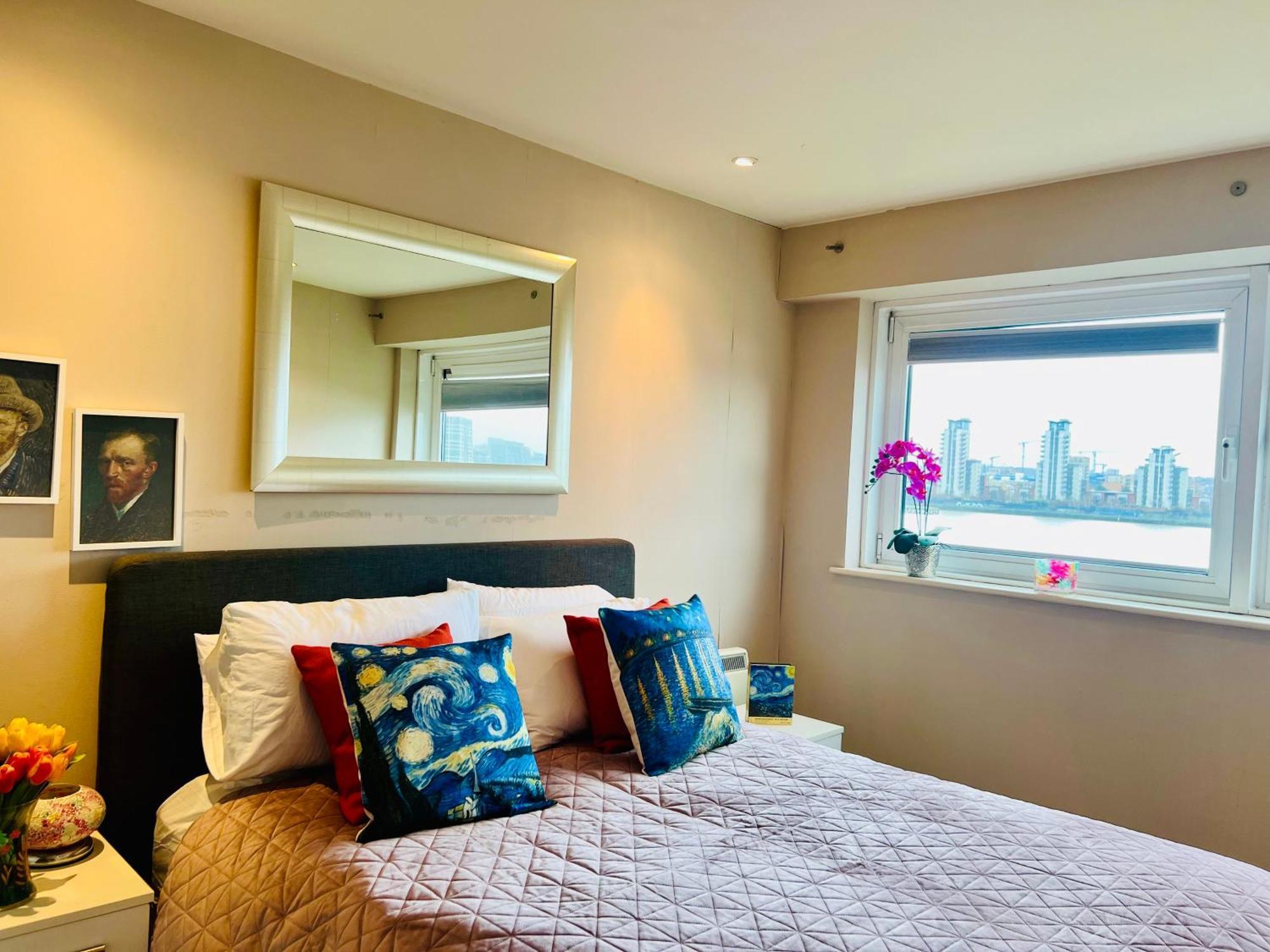 Stunning 2 Bed River View Gogh Experience * Londres